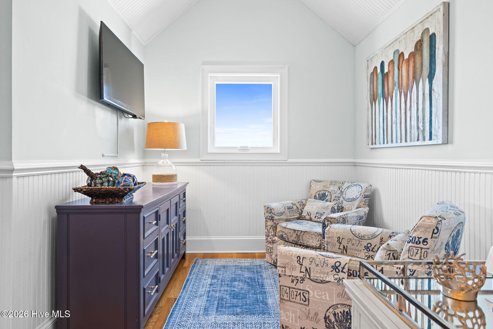 100550186 | Photo 34