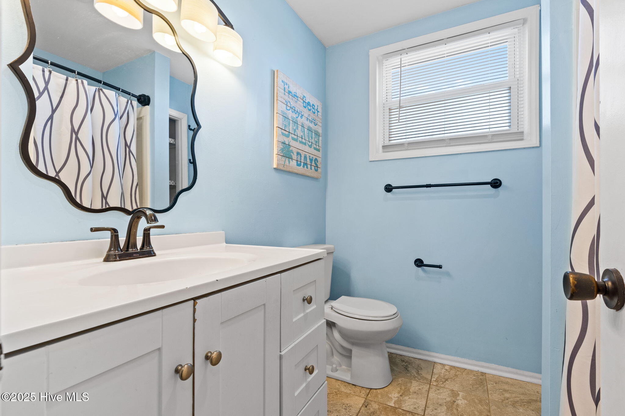 100540737 | Photo 31