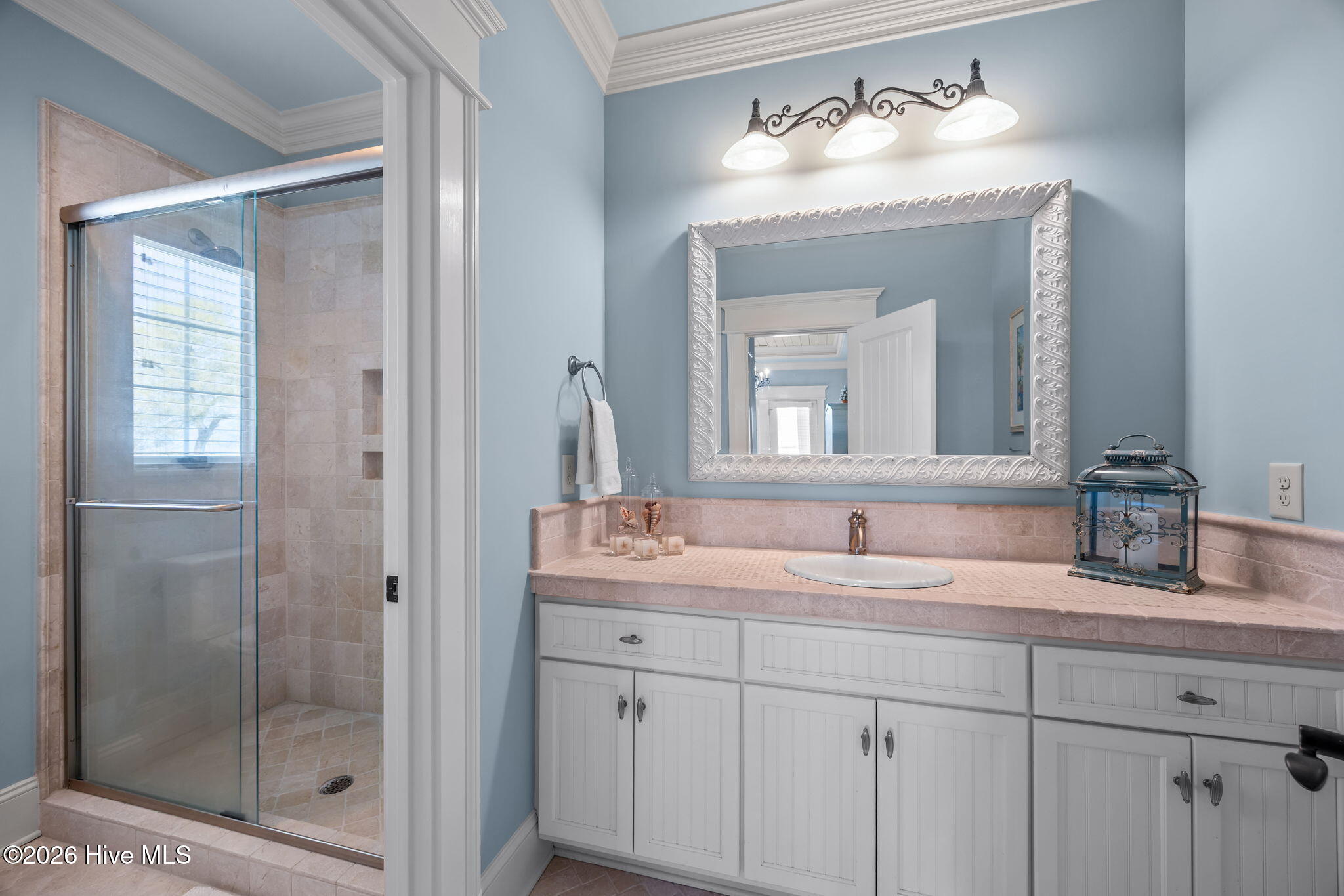 100564617 | Photo 45