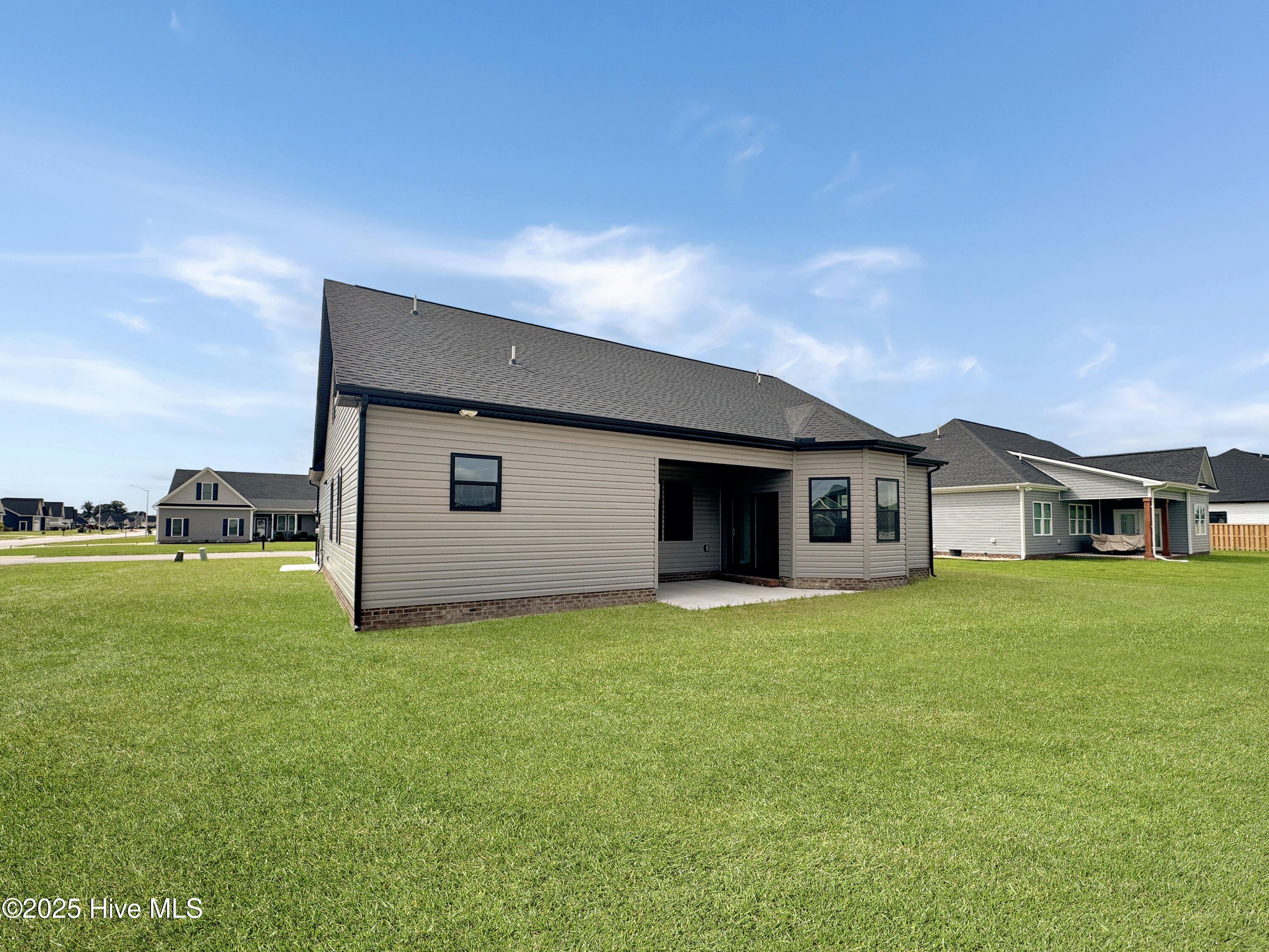 Homes for sale in Elizabeth City, NC | 7617 Staysail Dr, Elizabeth City, NC 27909 | MLS# 100539880