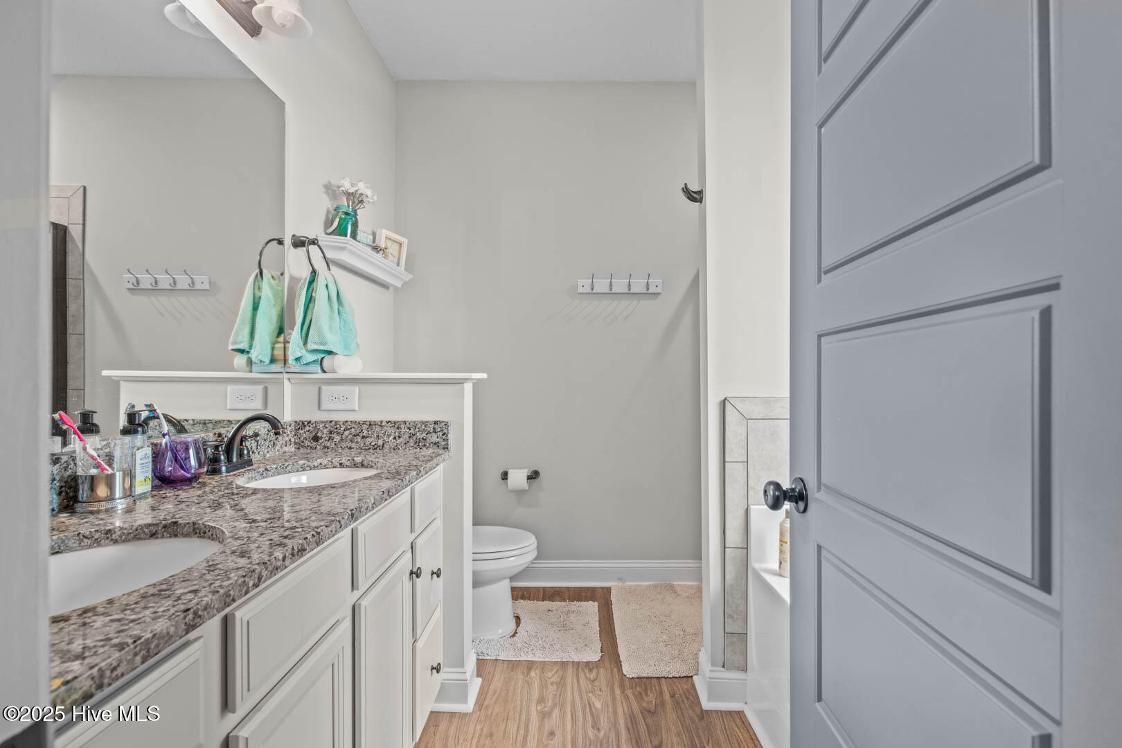 100504808 | Photo 29