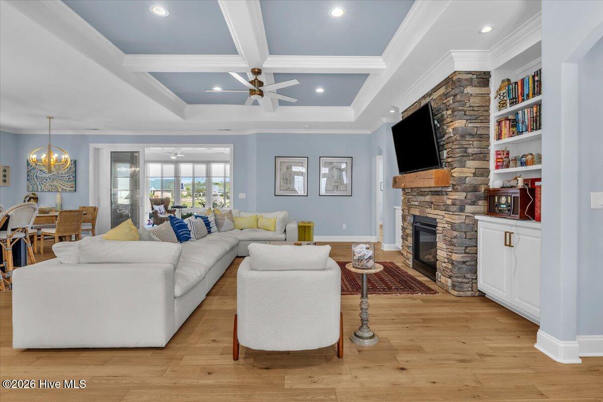 100562728 | Photo 11