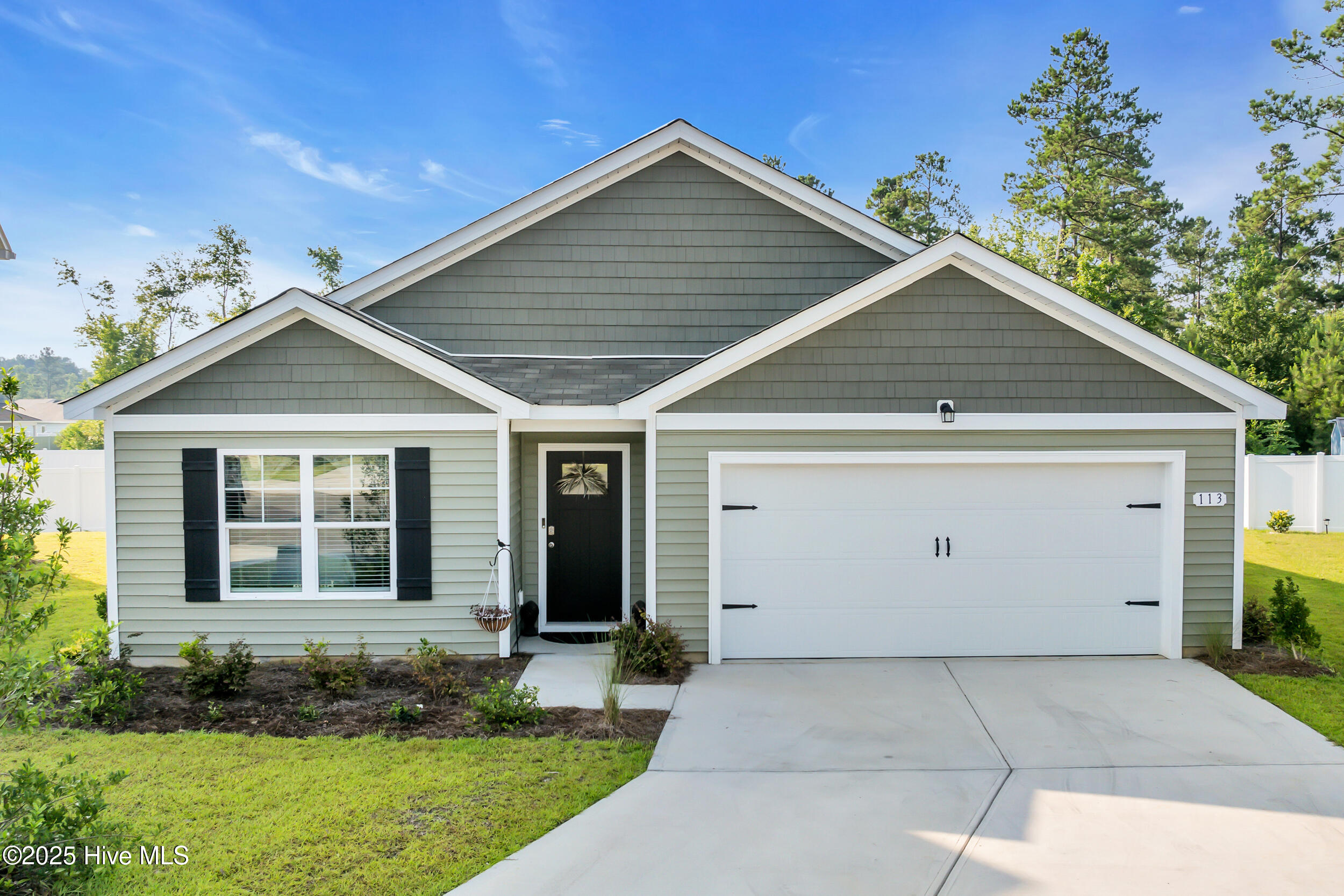 Homes for sale in Tabor City, NC | 113 Arbor Crest Ln, Tabor City, NC 28463 | MLS# 100515916