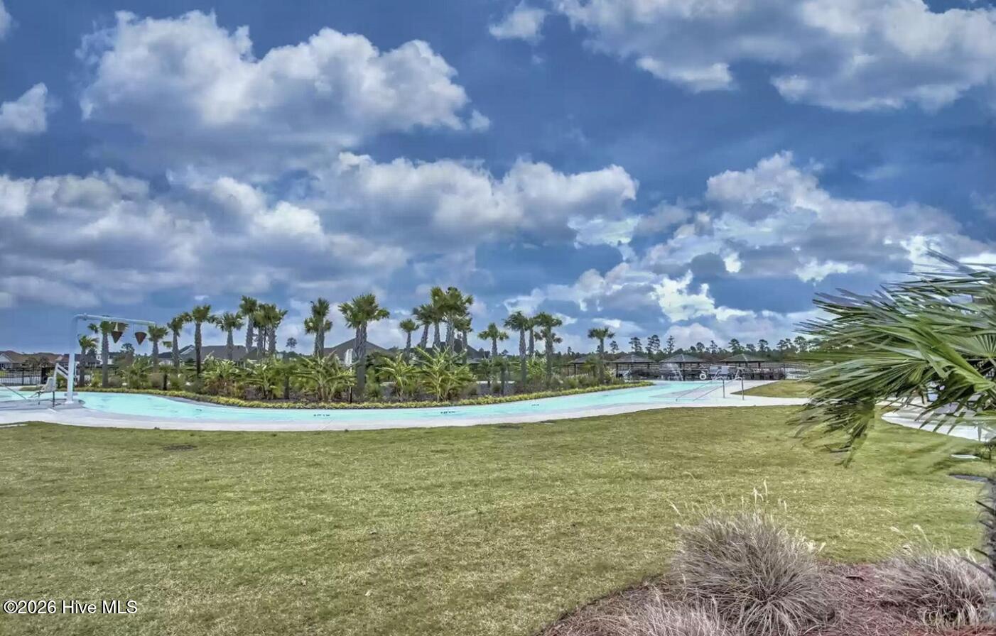 100564015 | Photo 50