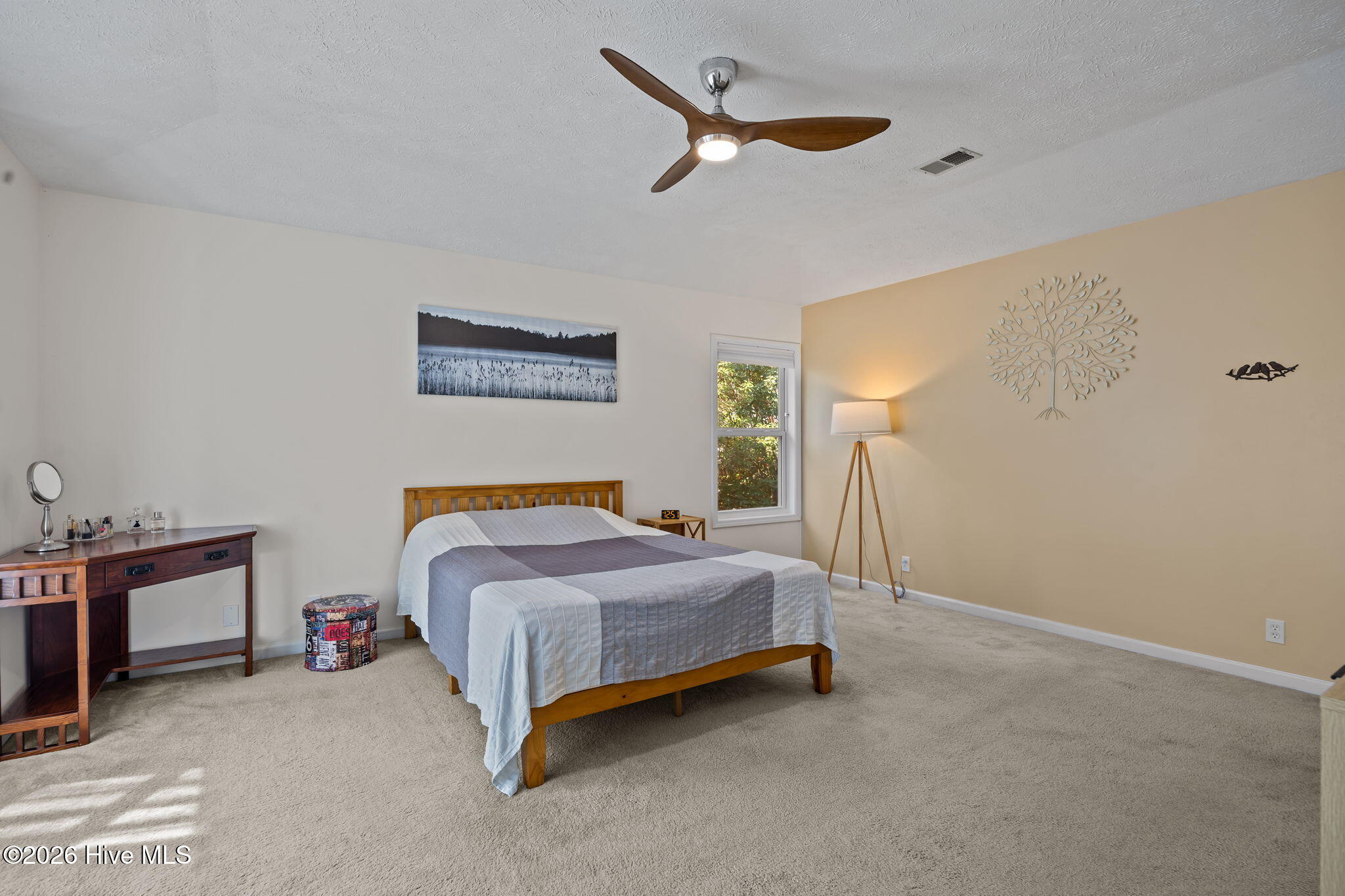 100561214 | Photo 22