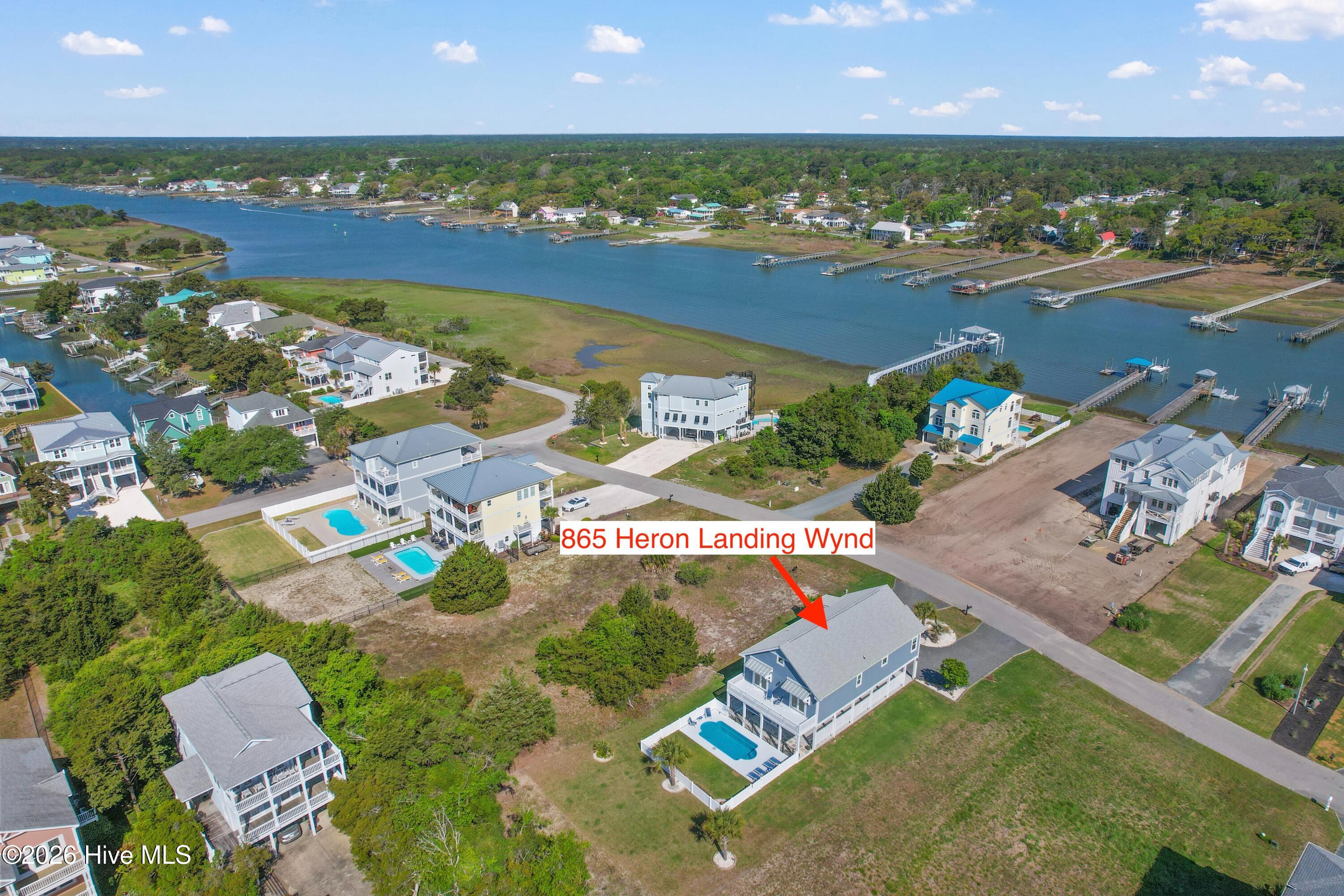 100567916 | Photo 60