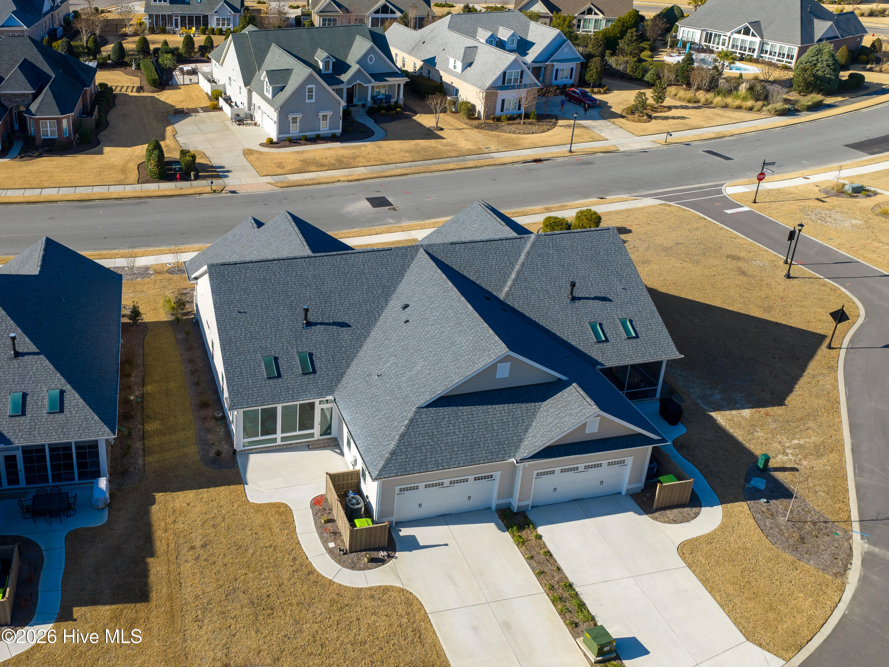 100547425 | Photo 42