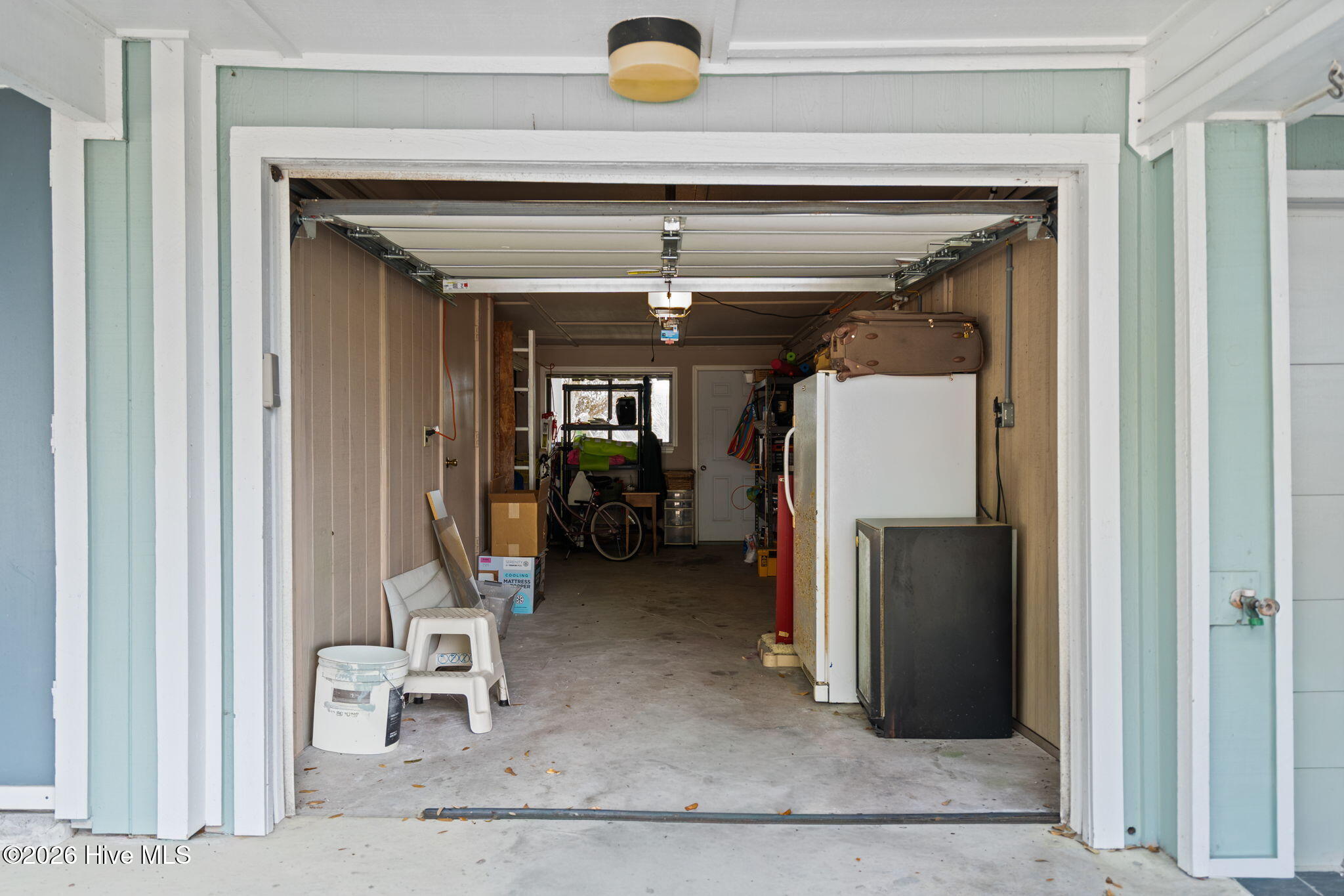 100563090 | Photo 37