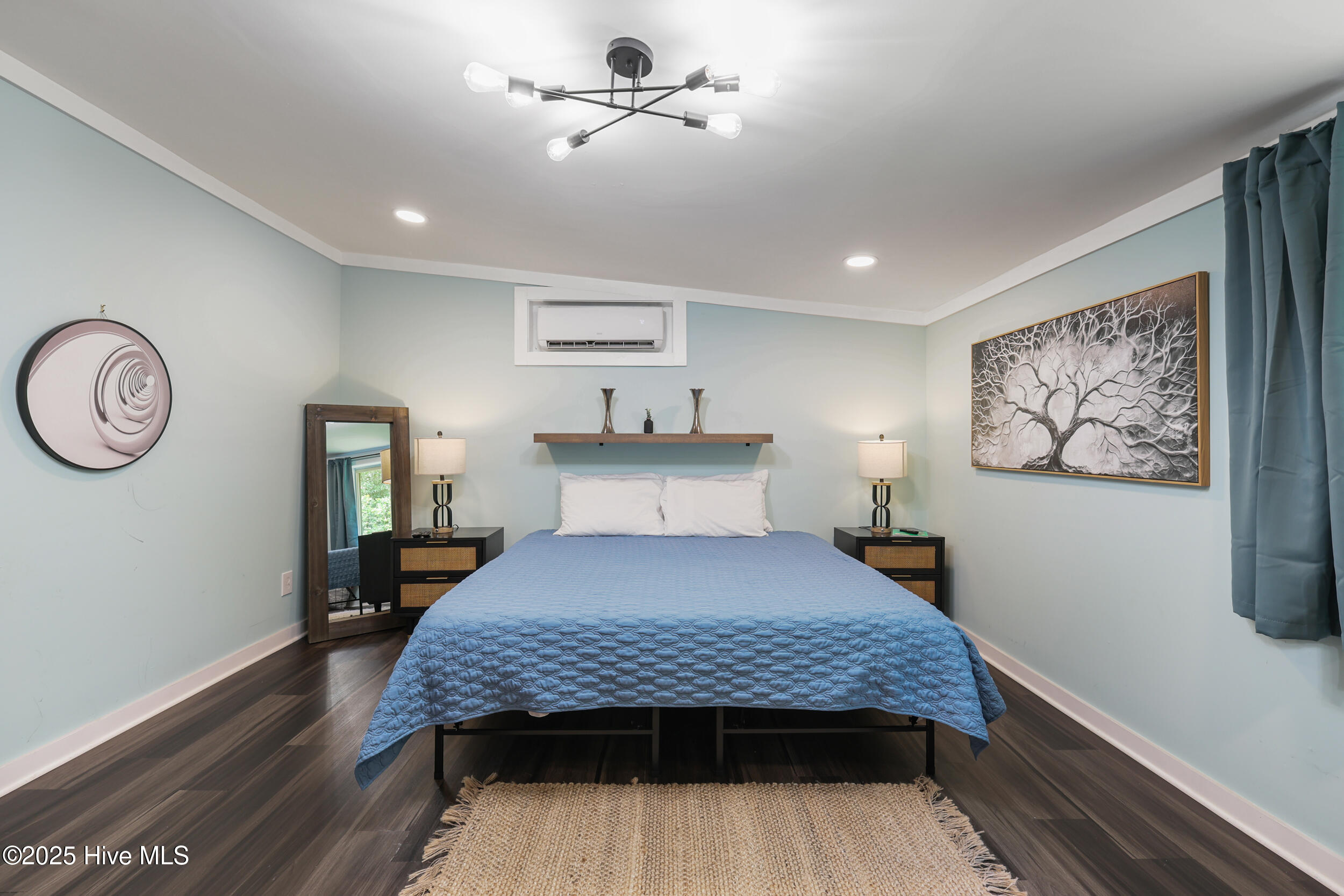 100527565 | Photo 12