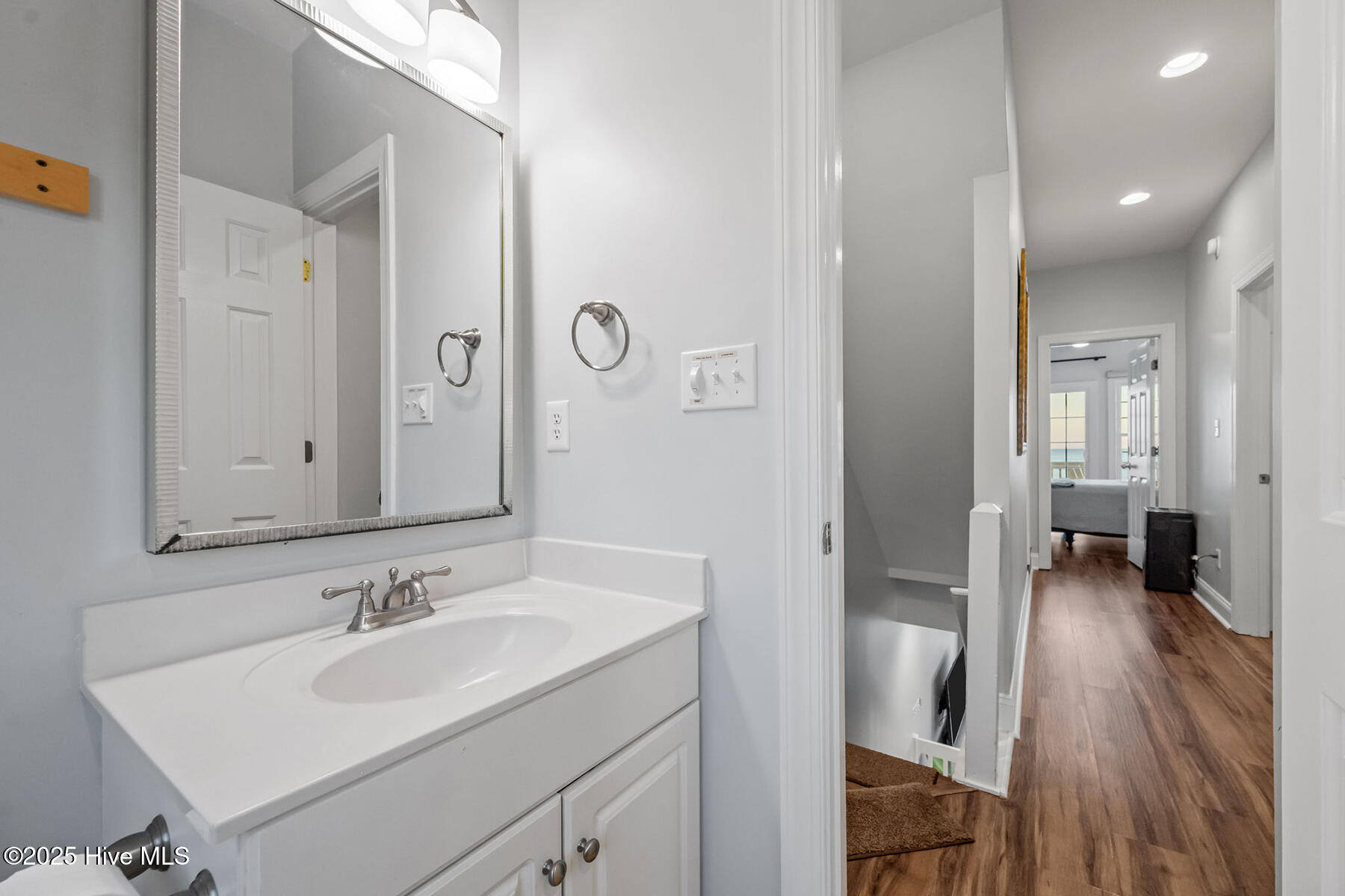 100537355 | Photo 29