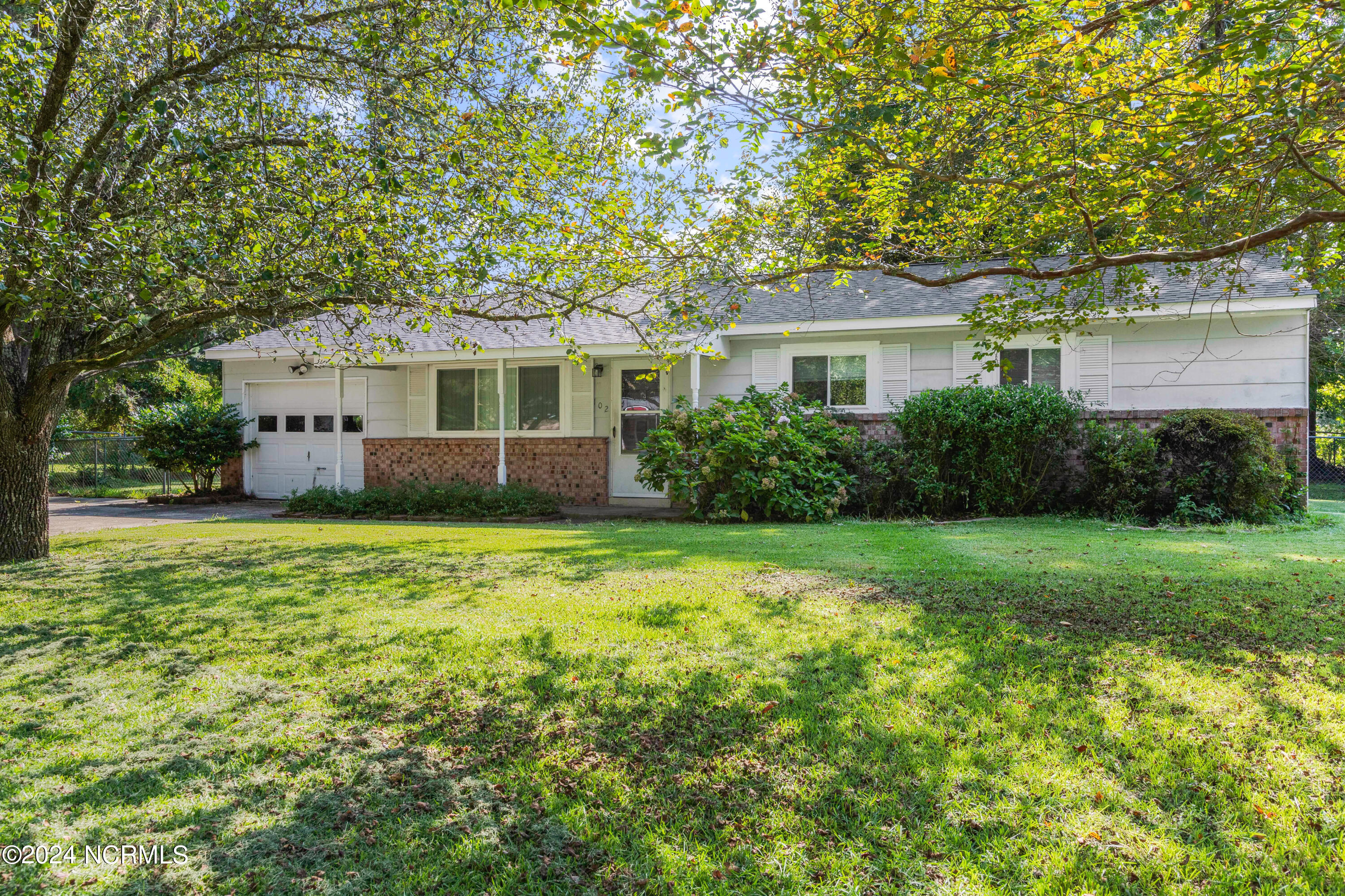 Property at 102 Ivey Court