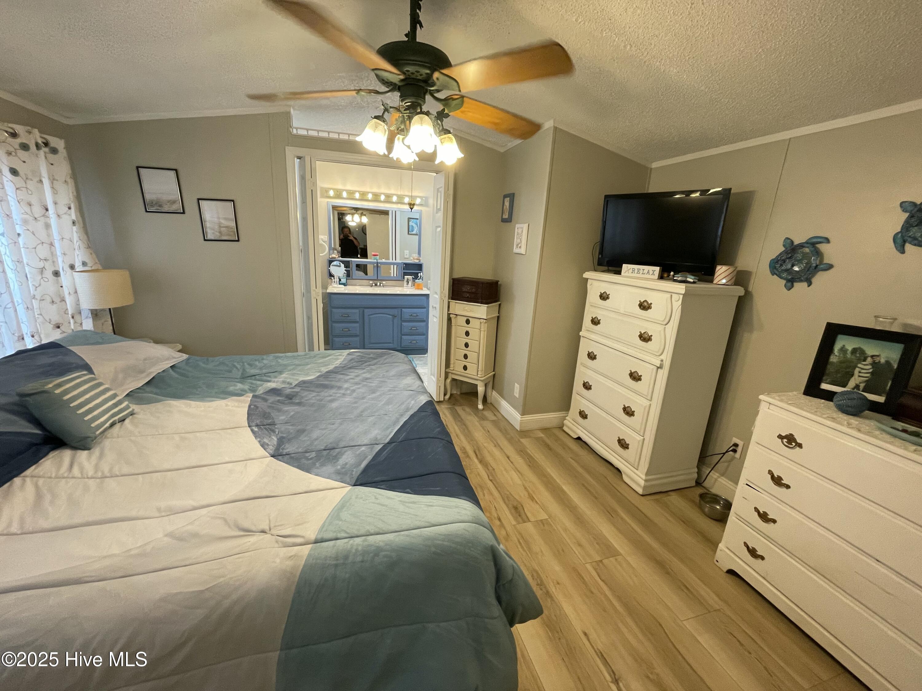 100534304 | Photo 16