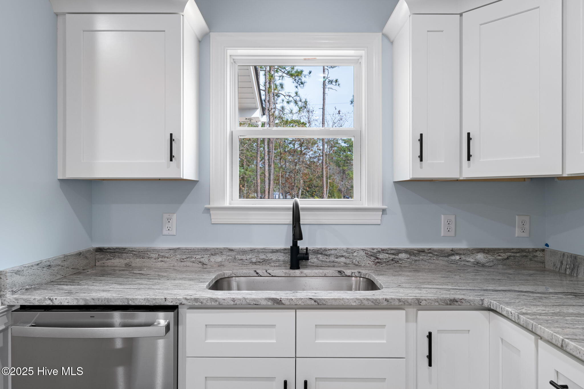 100525328 | Photo 10