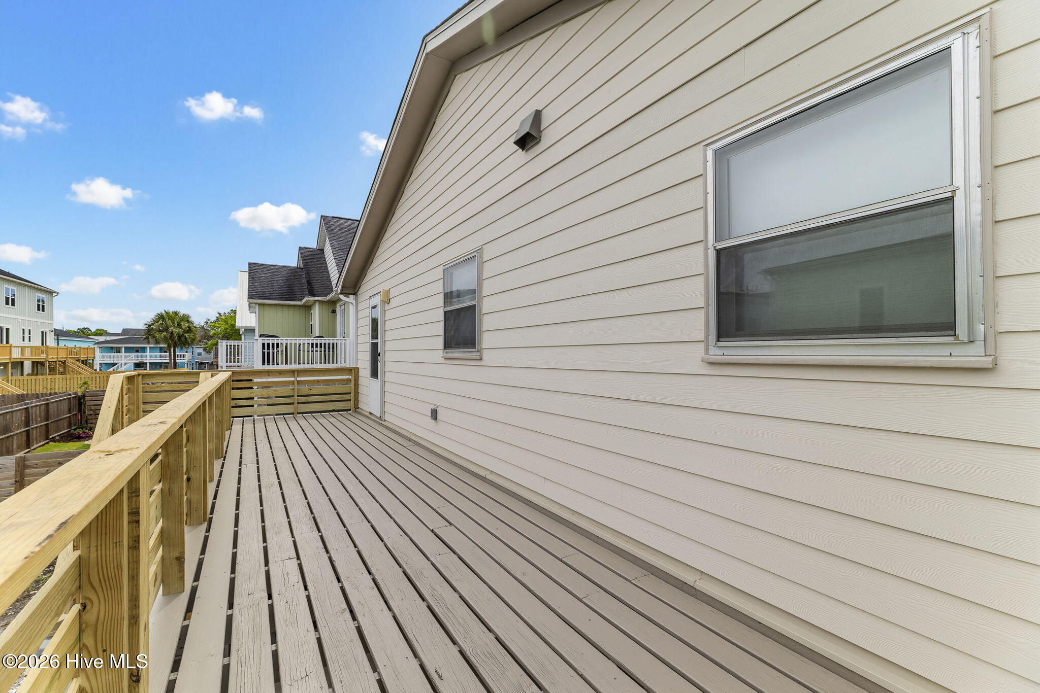 100565875 | Photo 37