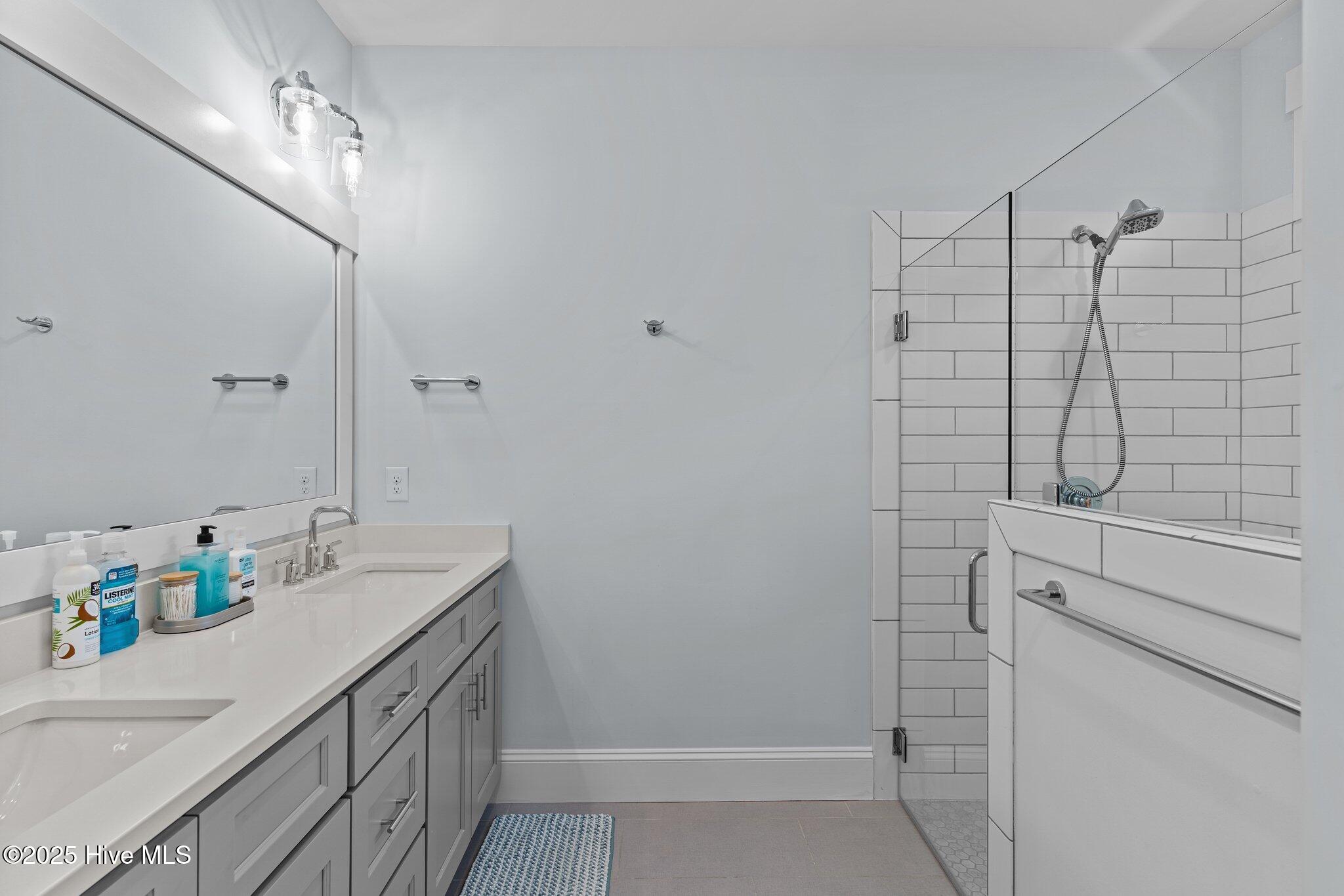 100517876 | Photo 34