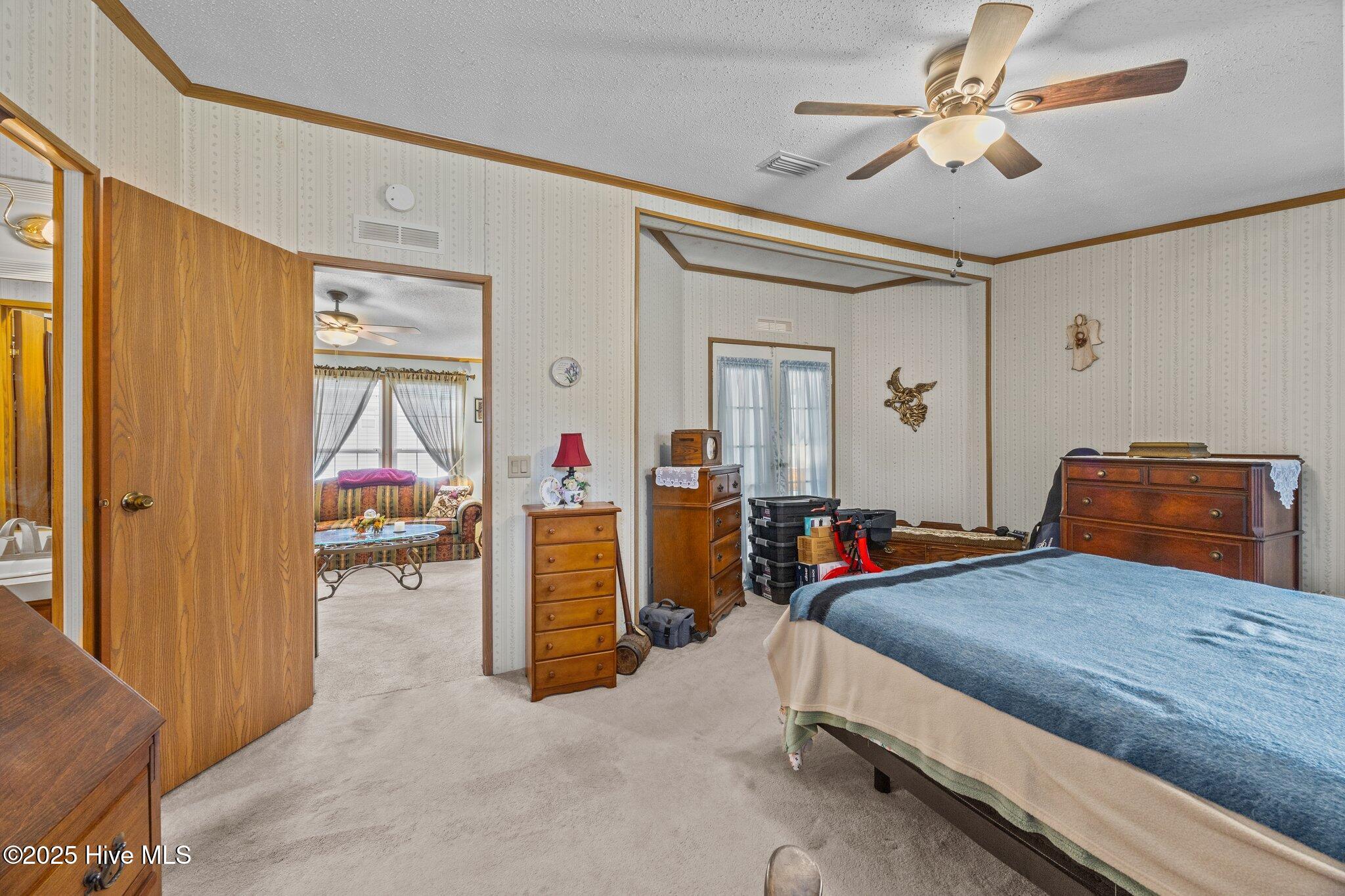 100514117 | Photo 33