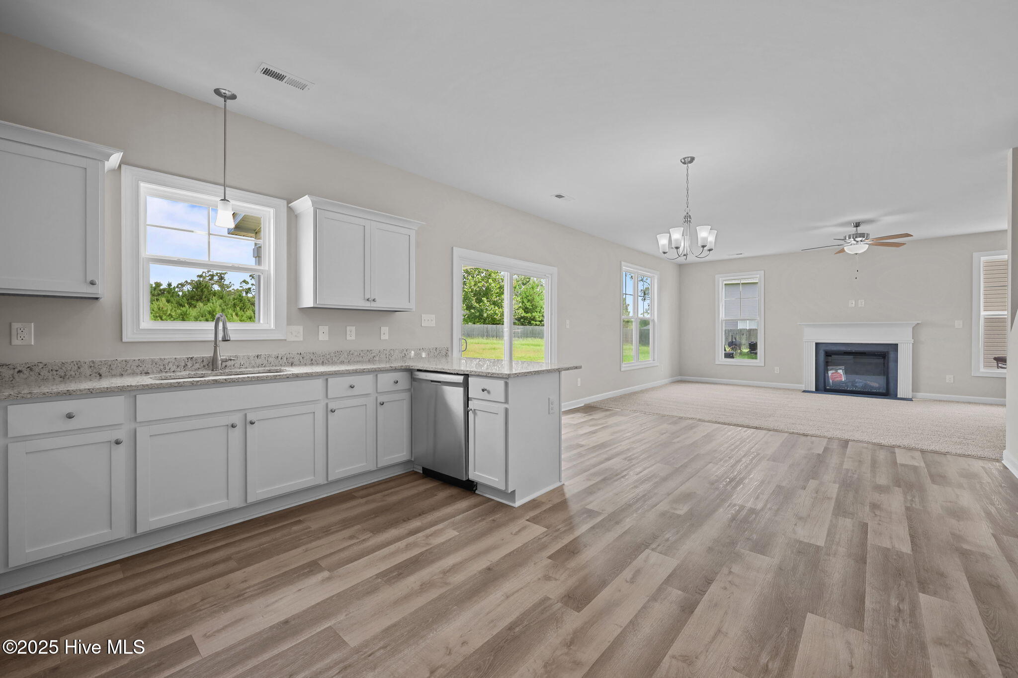 100504160 | Photo 14