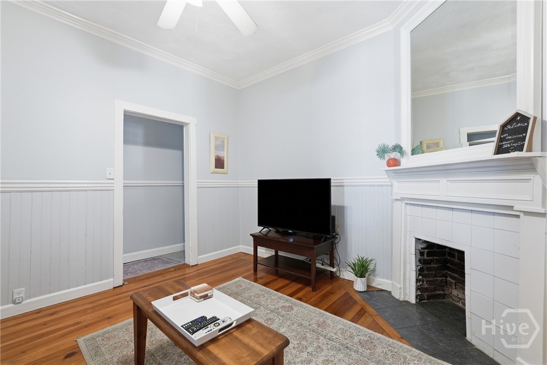 Listing Photo 5 - Condo for sale in building located at 526 E Gwinnett Ln, Savannah, GA 31401
