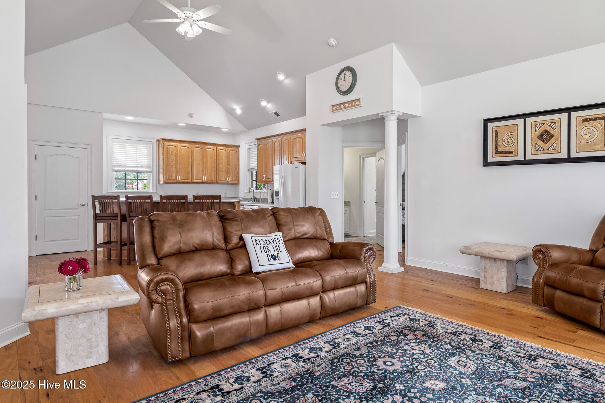 100528098 | Photo 18