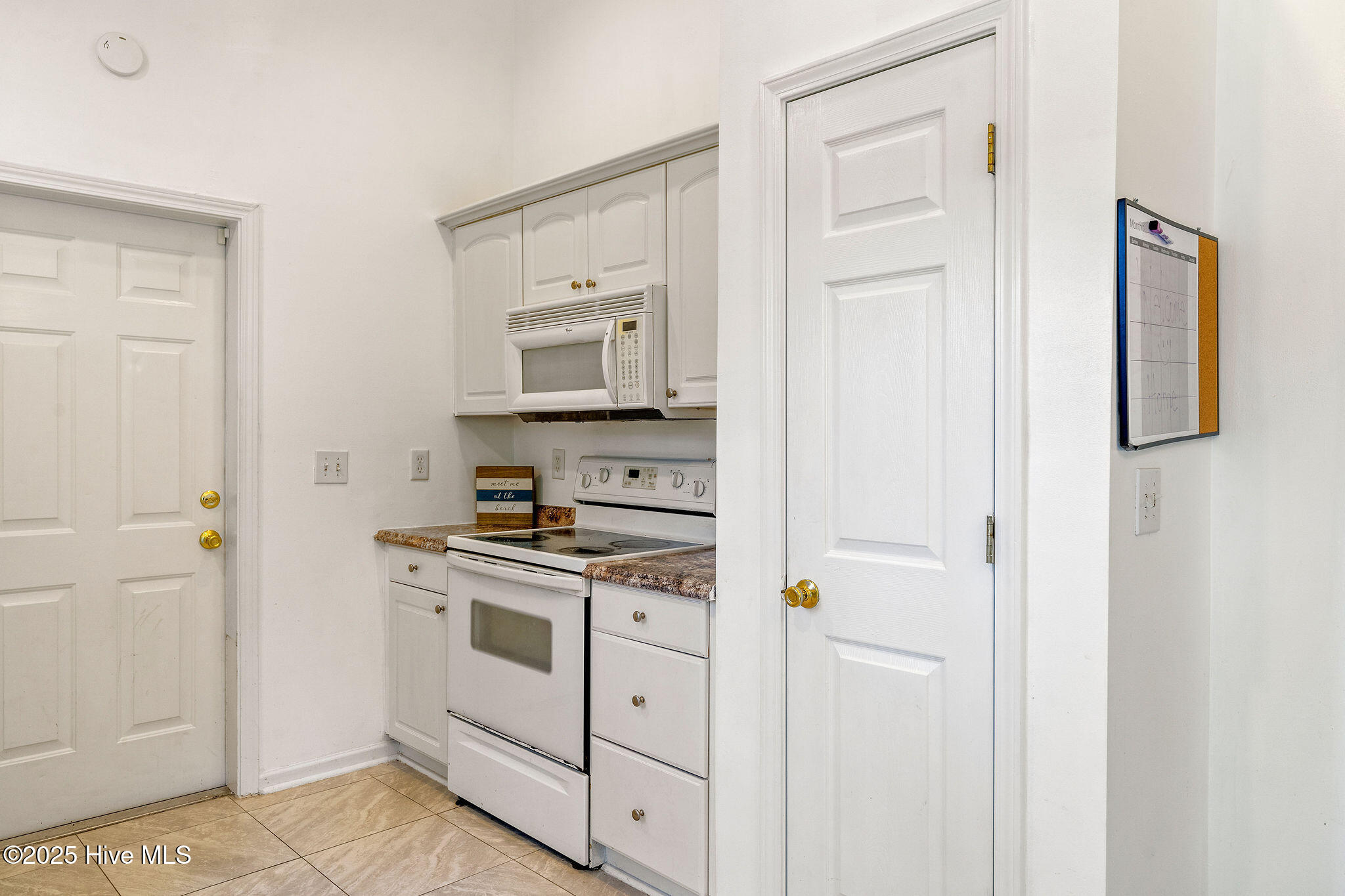 100516282 | Photo 16