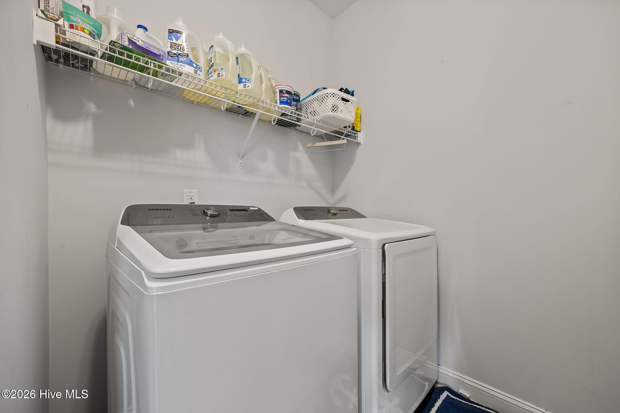 100567185 | Photo 18