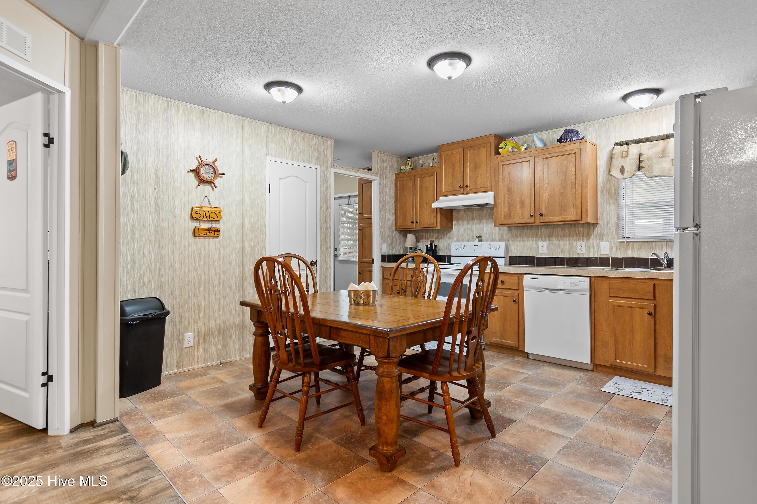 100570016 | Photo 20