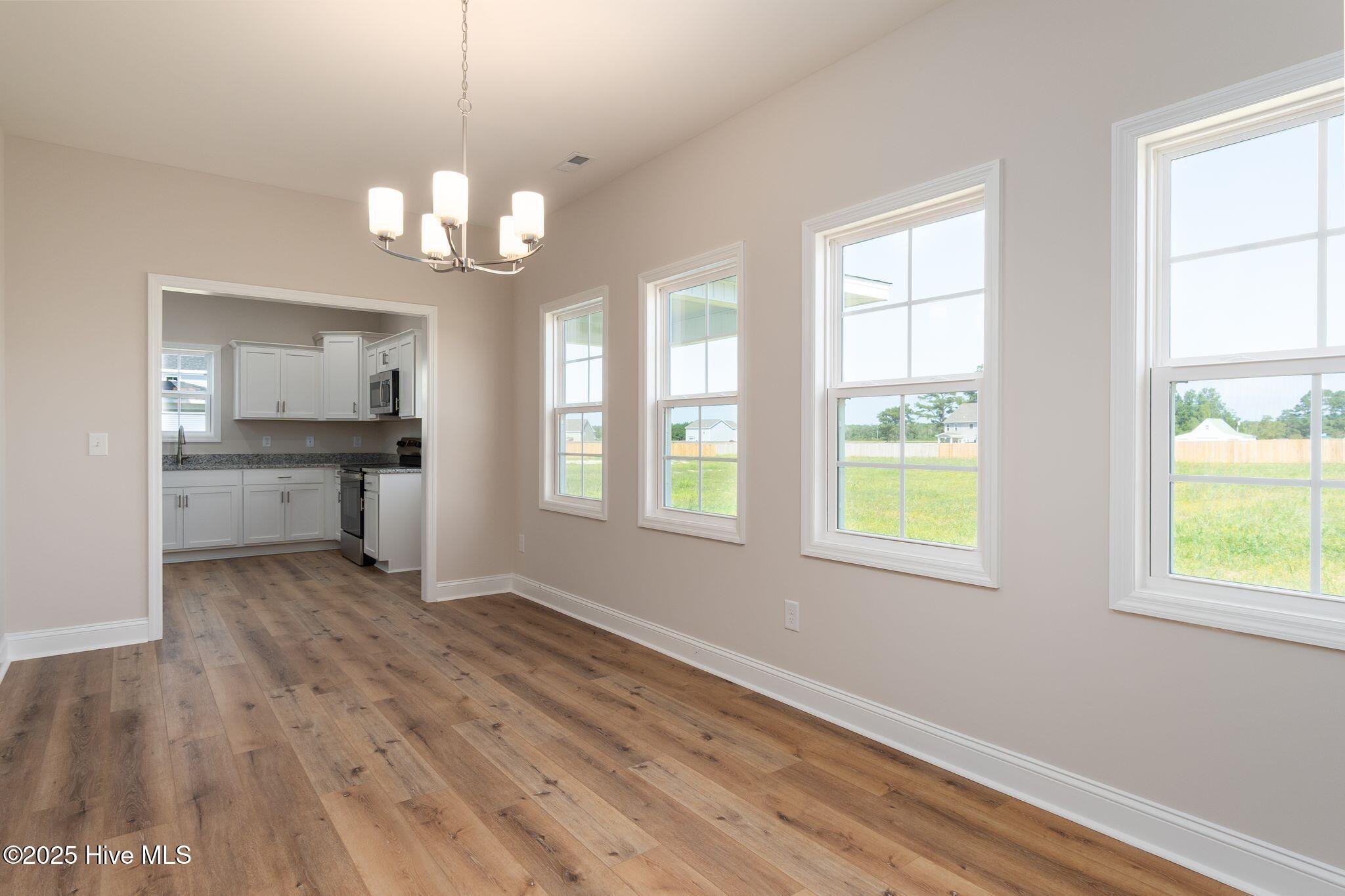 100496032 | Photo 14