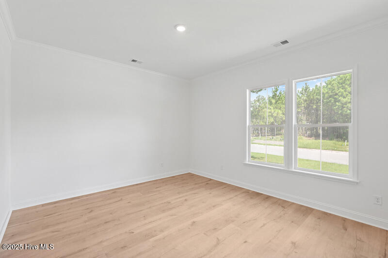 100508363 | Photo 16