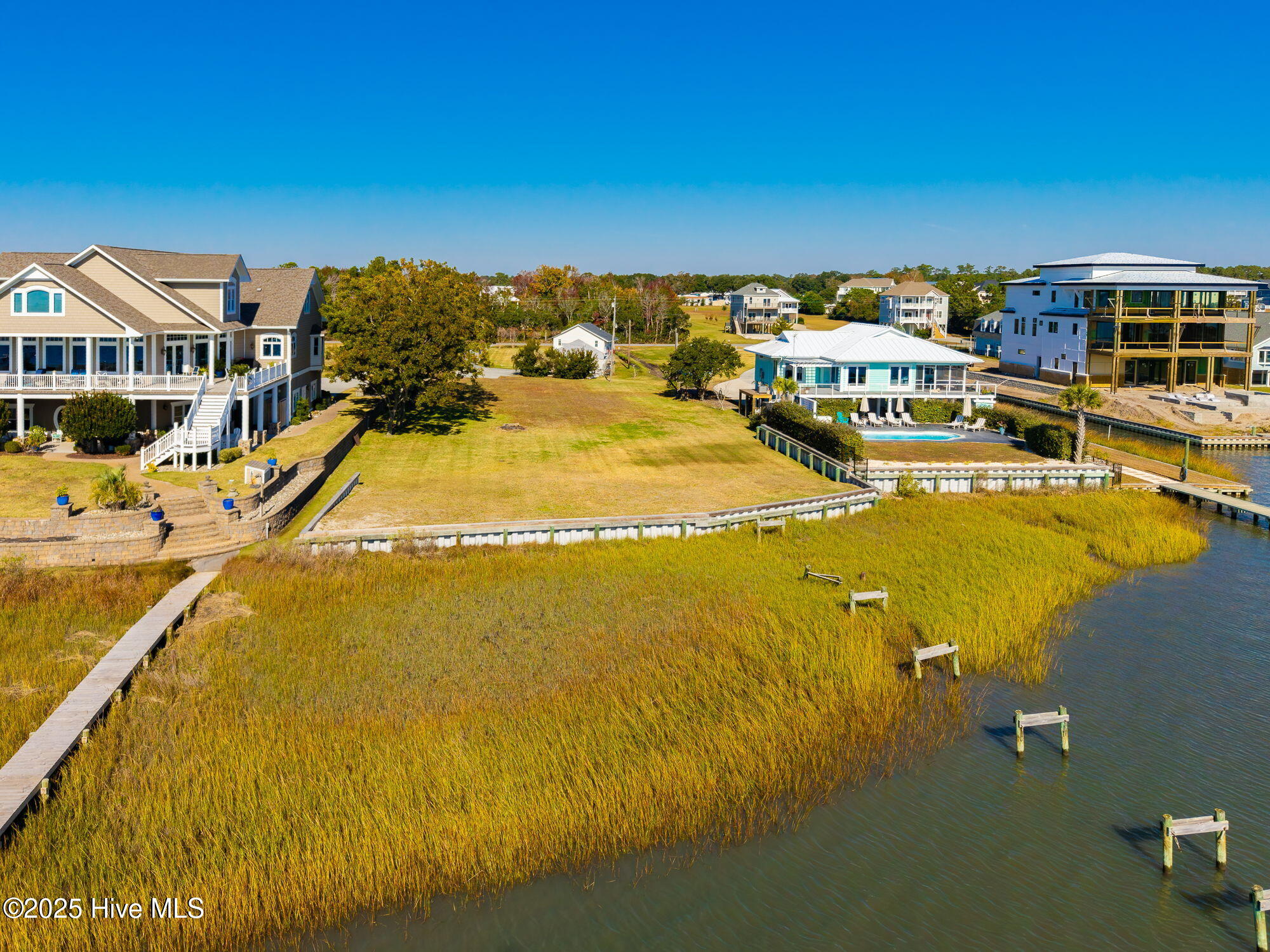285 Live Oak Drive Road,Newport