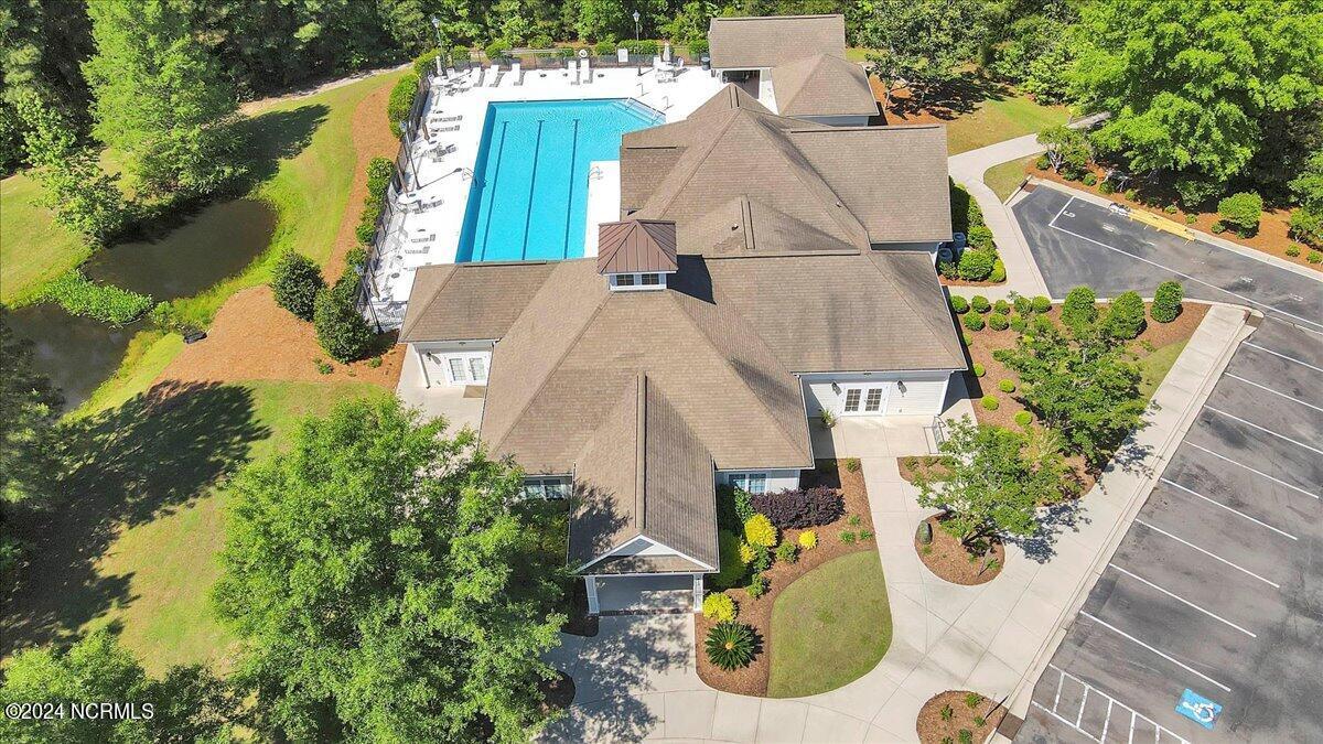 100535365 | Photo 52