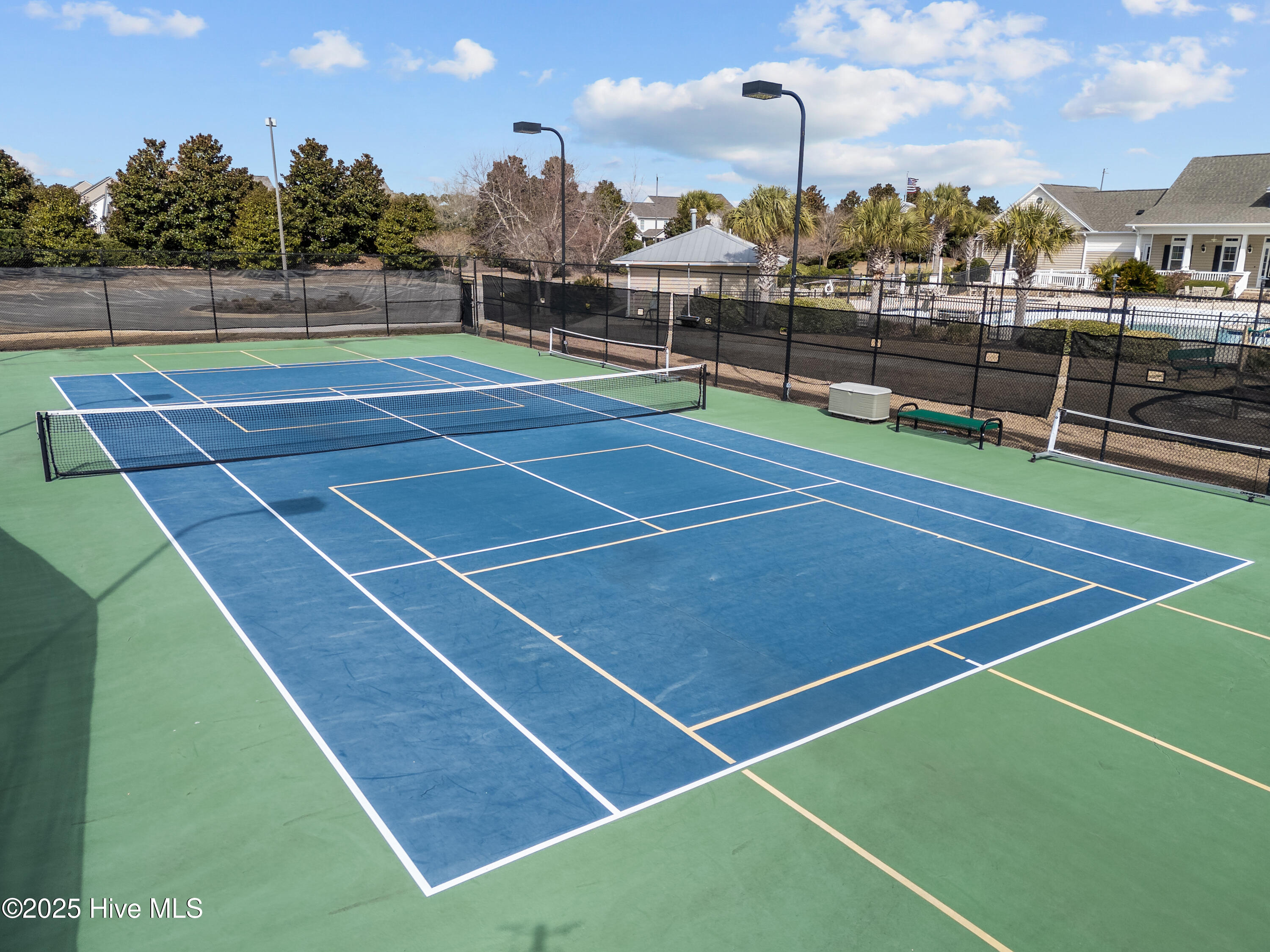 100515173 | Photo 49