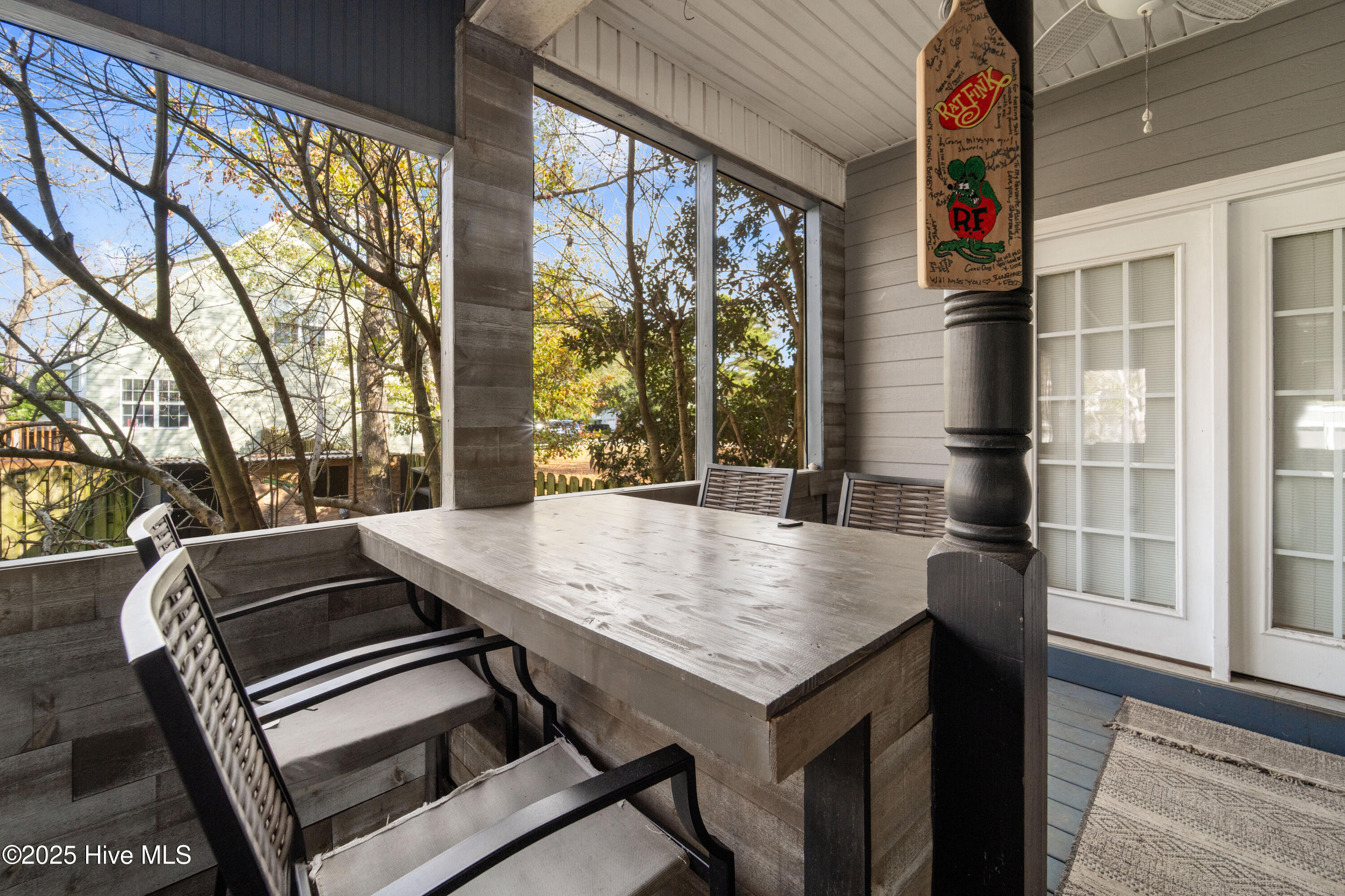 100544127 | Photo 69