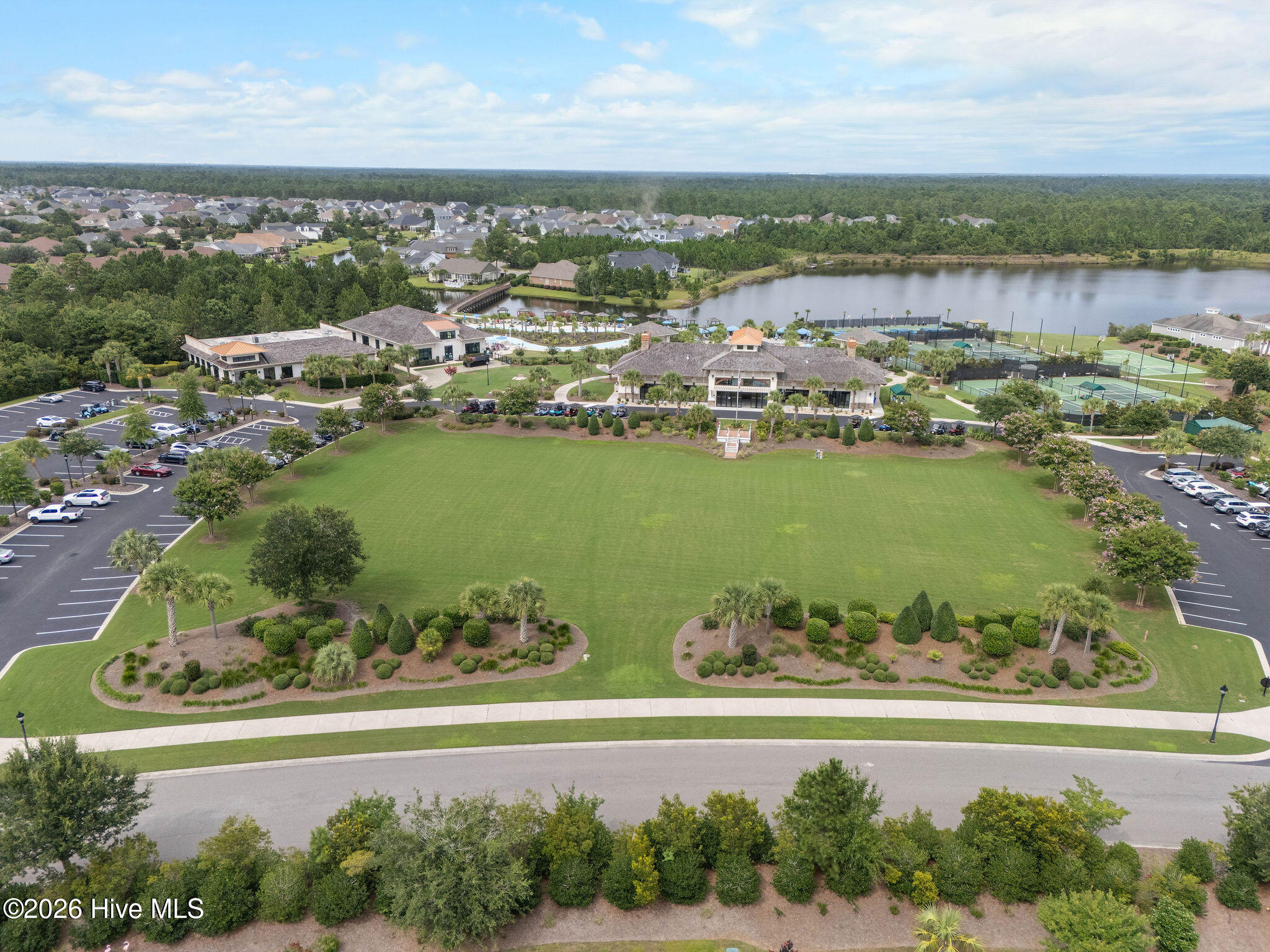 100565690 | Photo 127