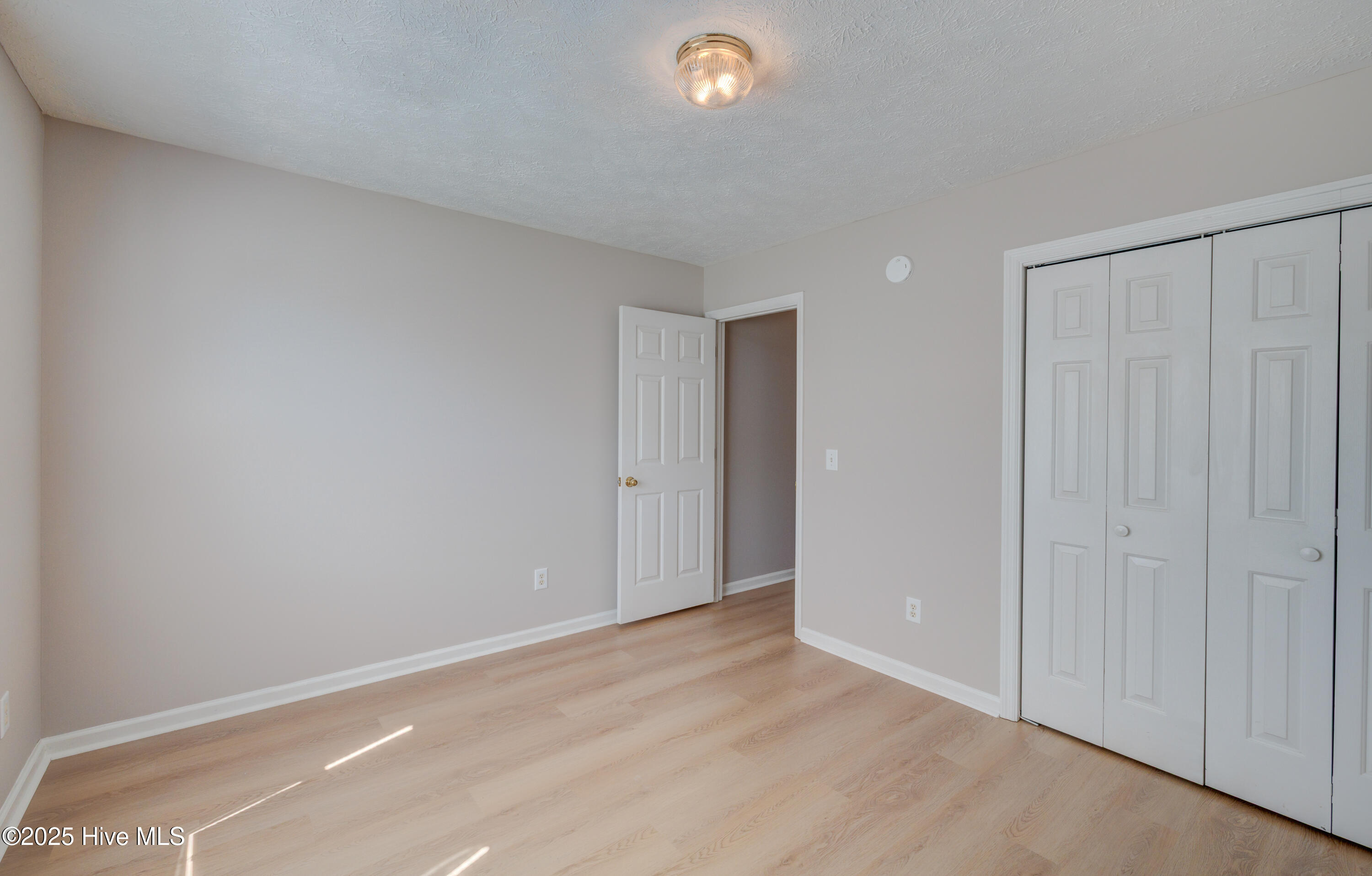 100526962 | Photo 29