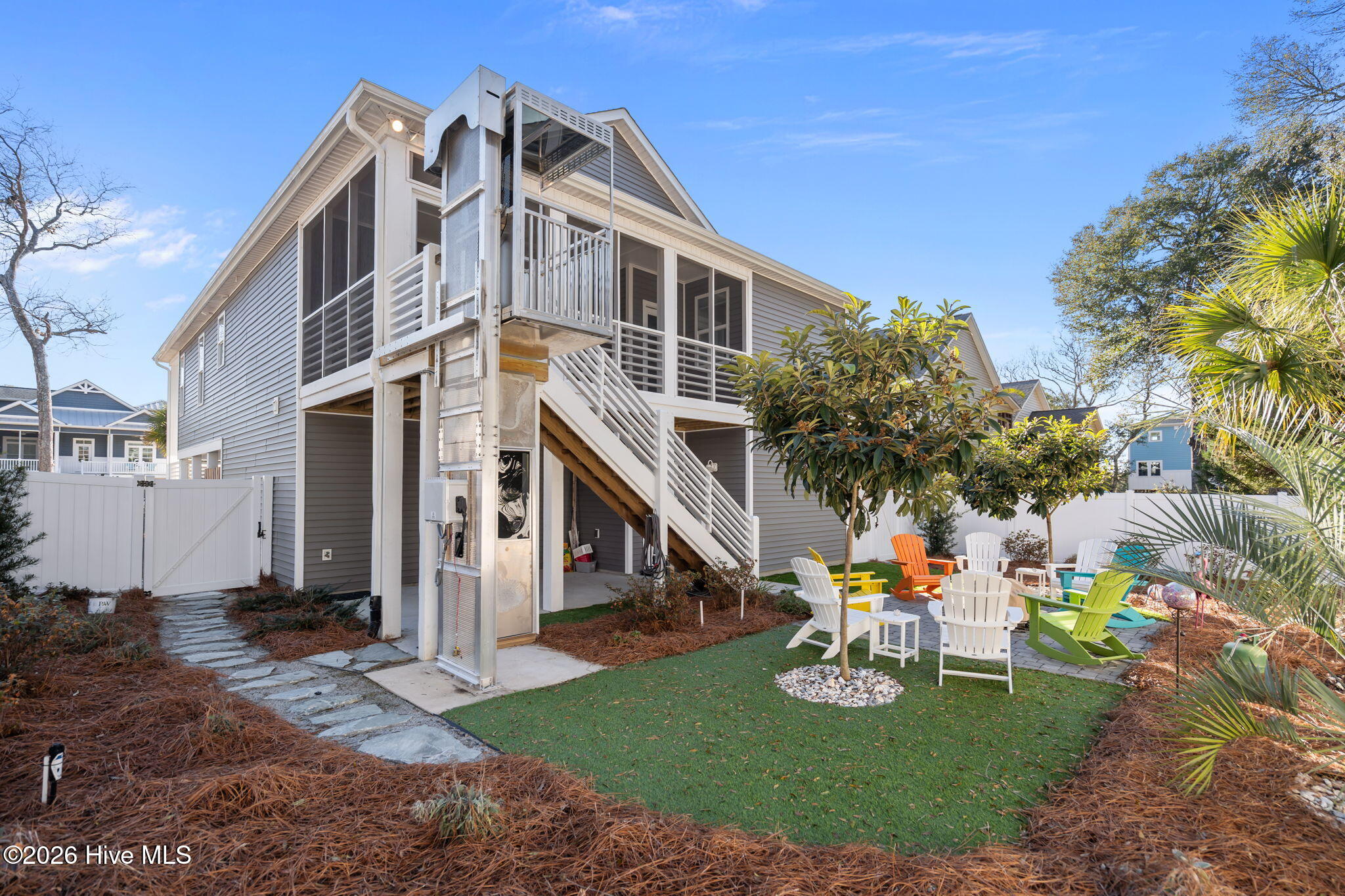 100546966 | Photo 53