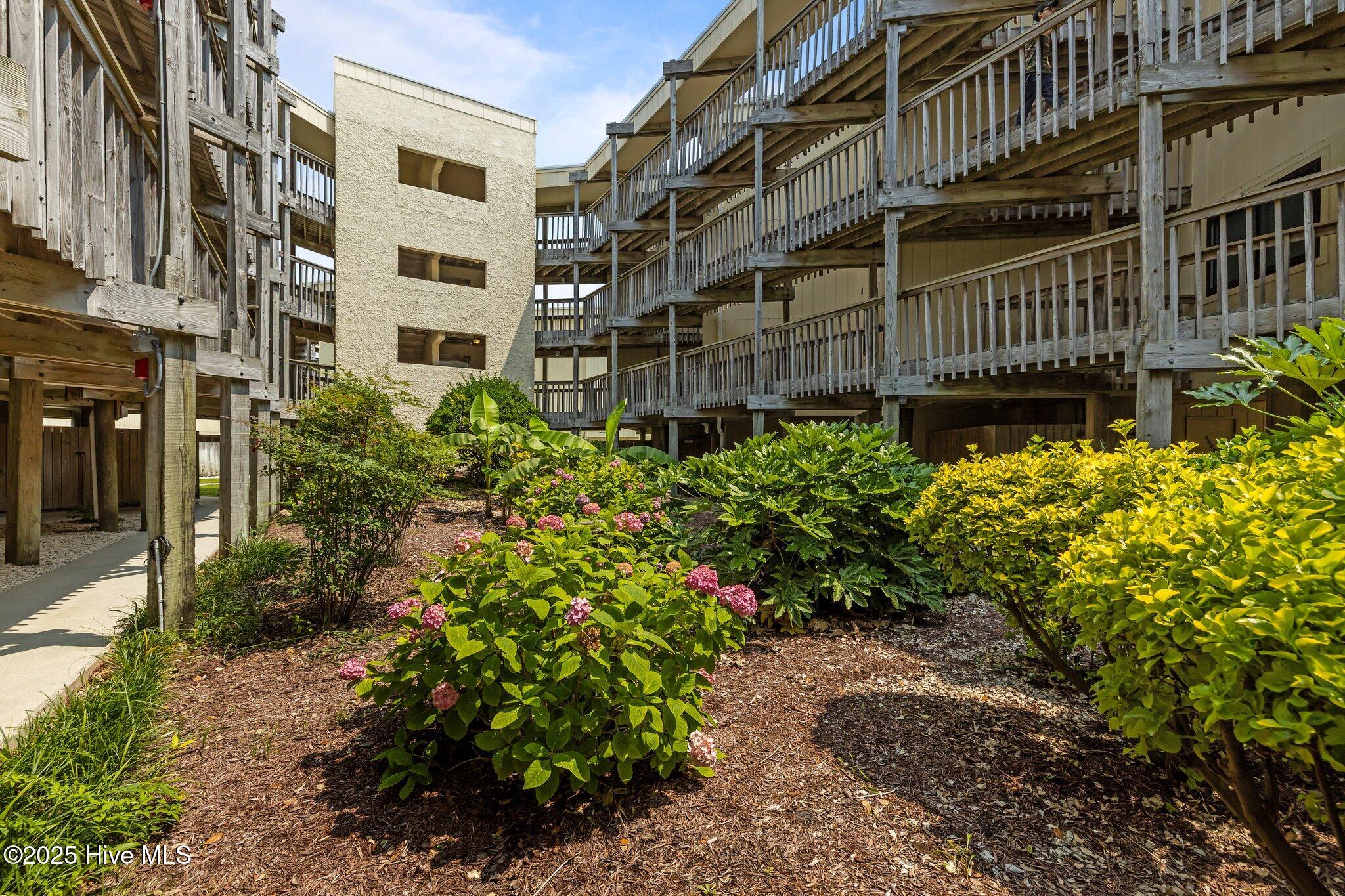 100511751 | Photo 31