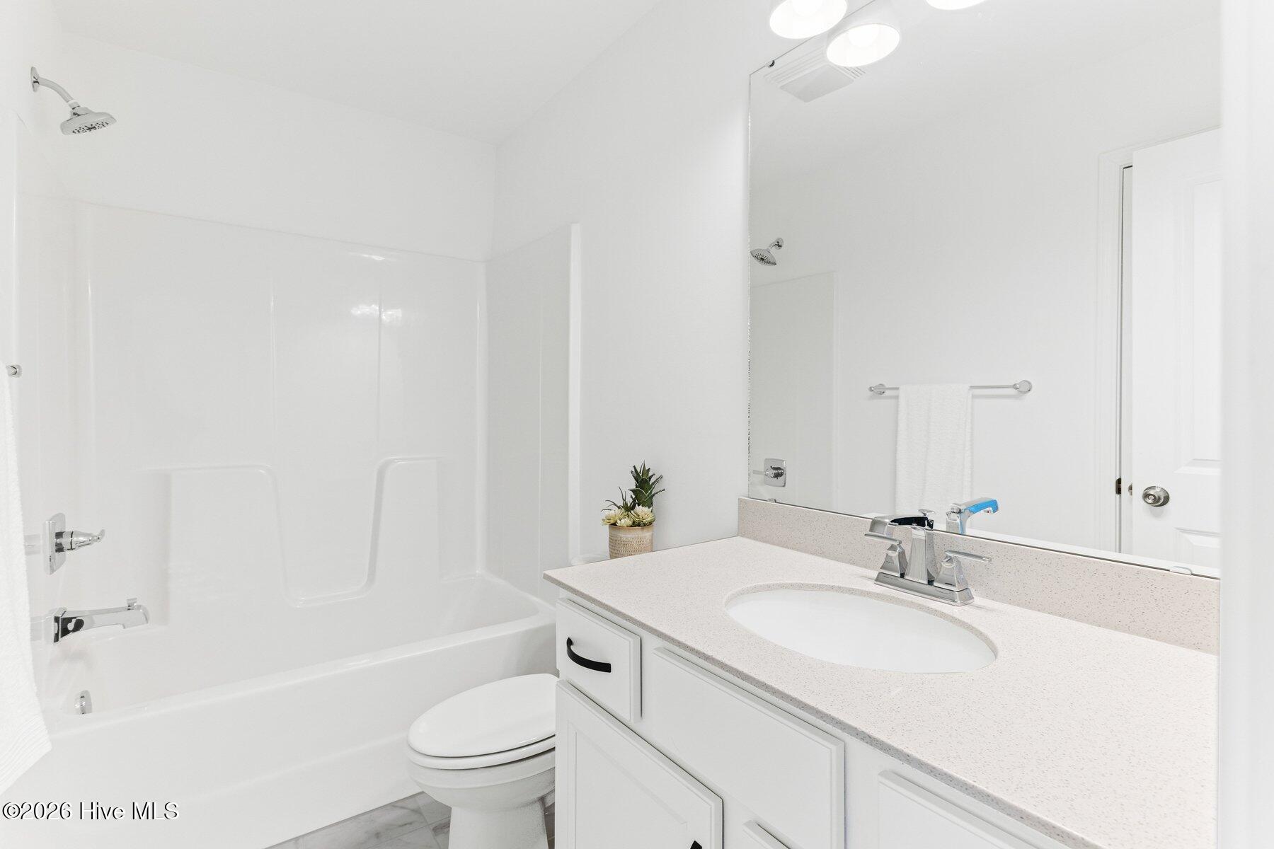 100517683 | Photo 37