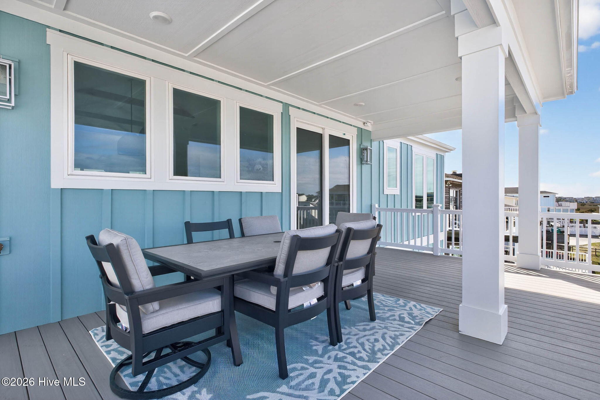 100543300 | Photo 94