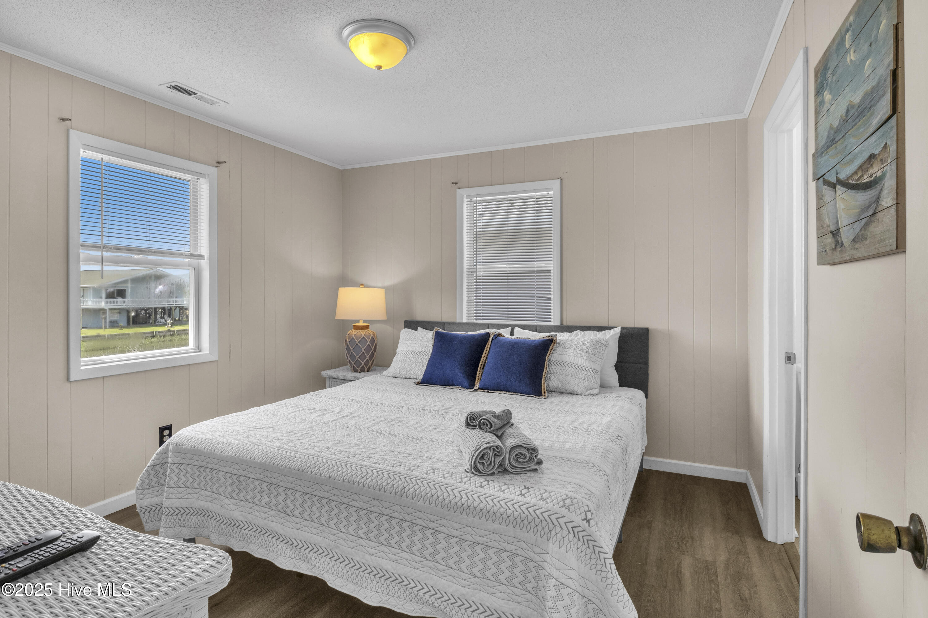 100545312 | Photo 26