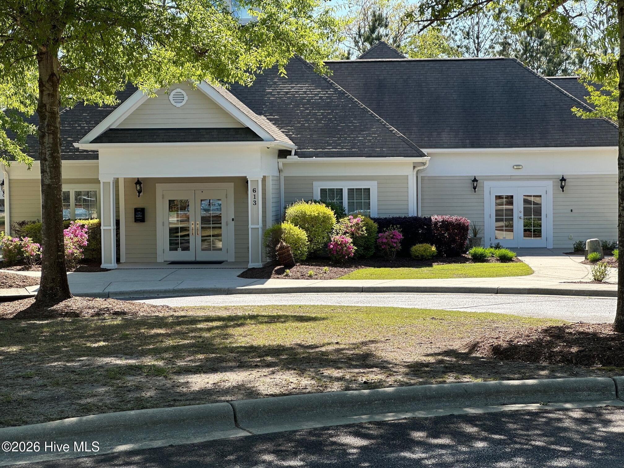 100565130 | Photo 51