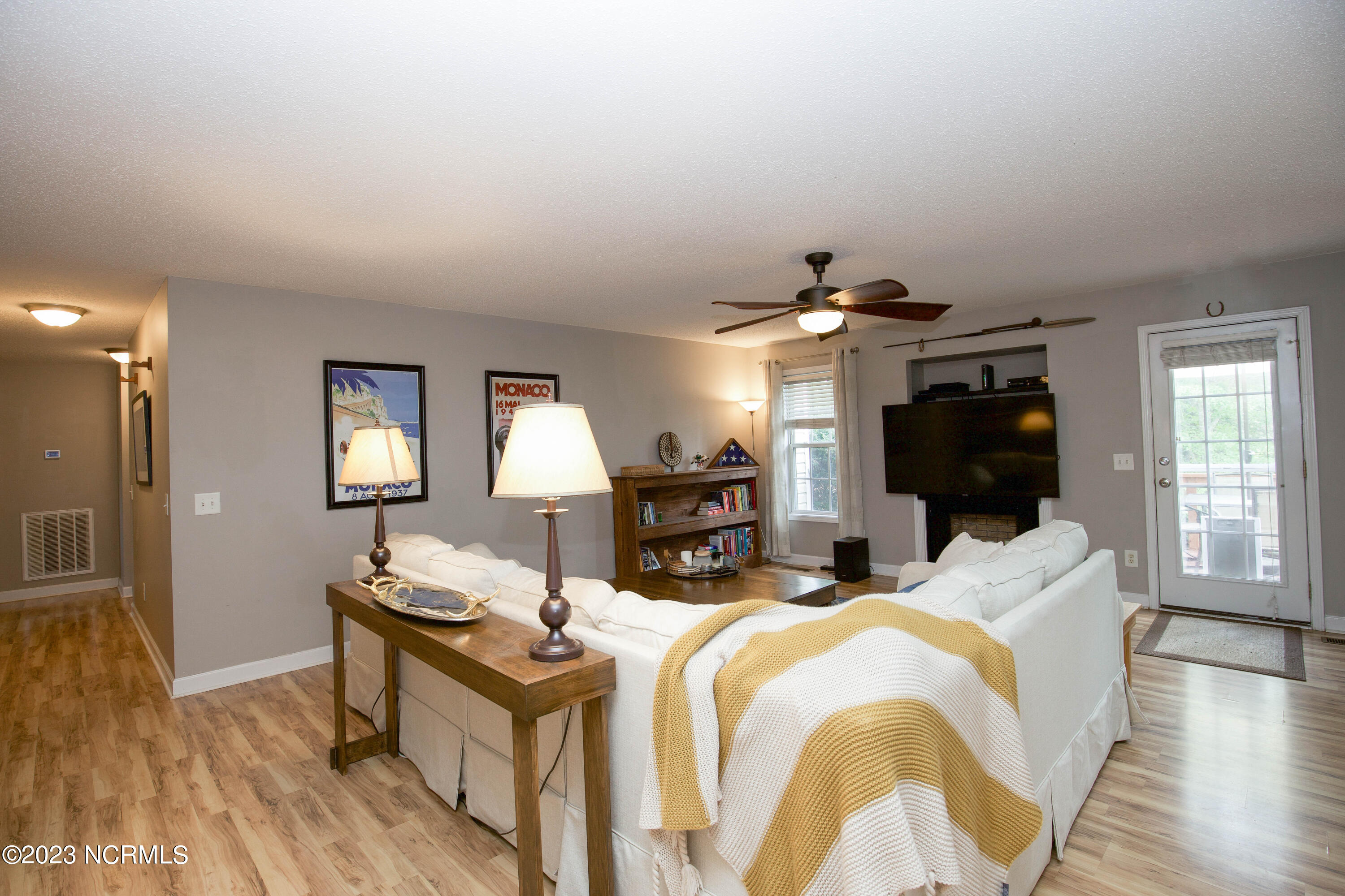 2165 Longleaf Dr W-4