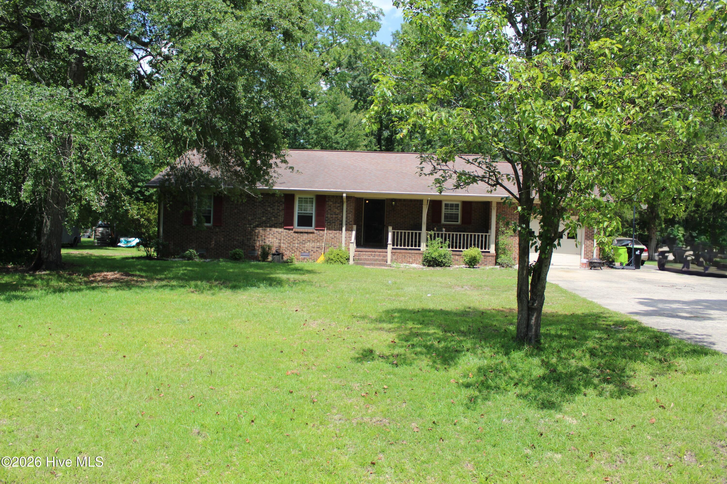Exterior photo of 1412 Oxford Lane, New Bern, NC 28562. MLS: 100589213