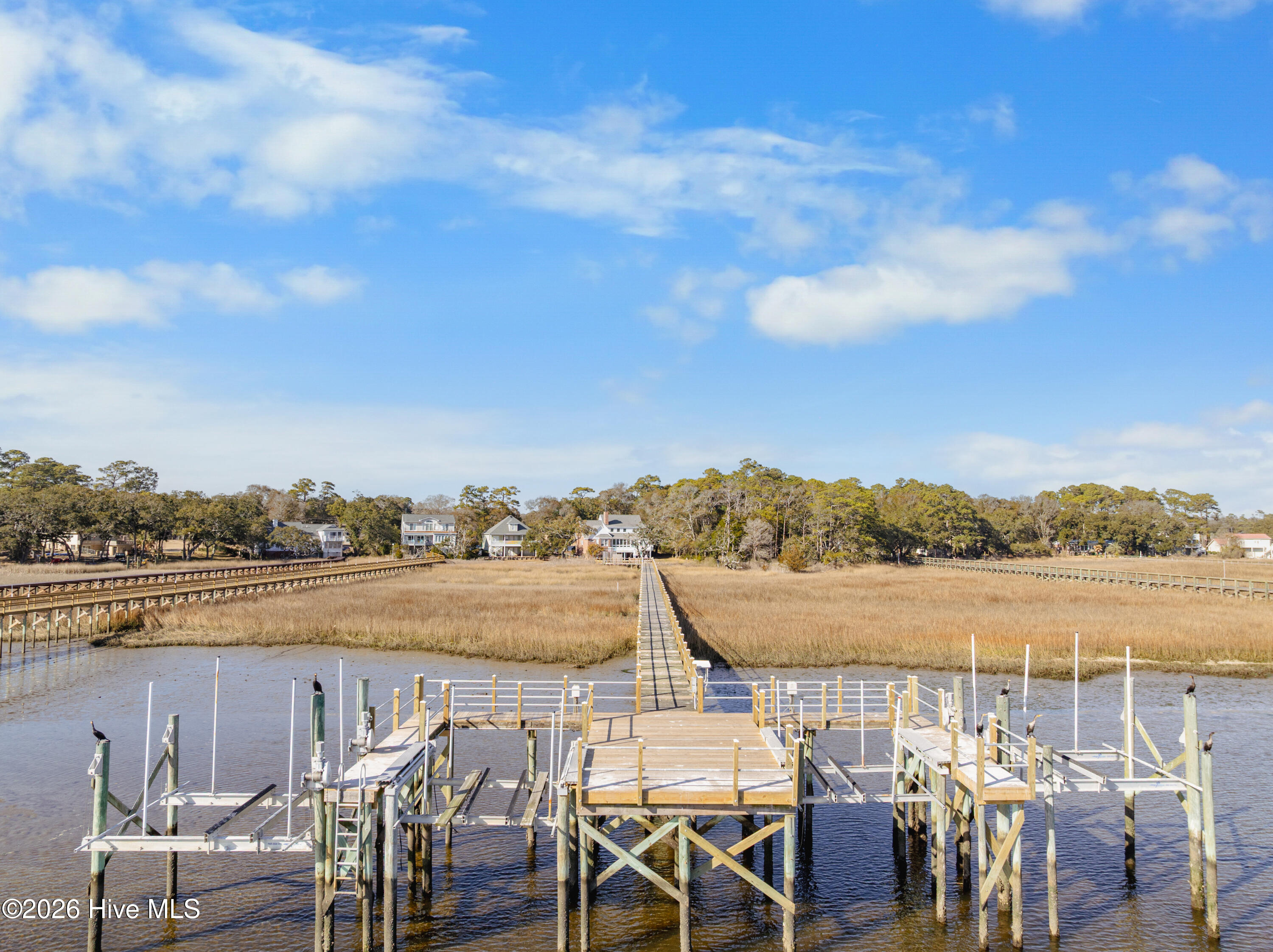 100556700 | Photo 71