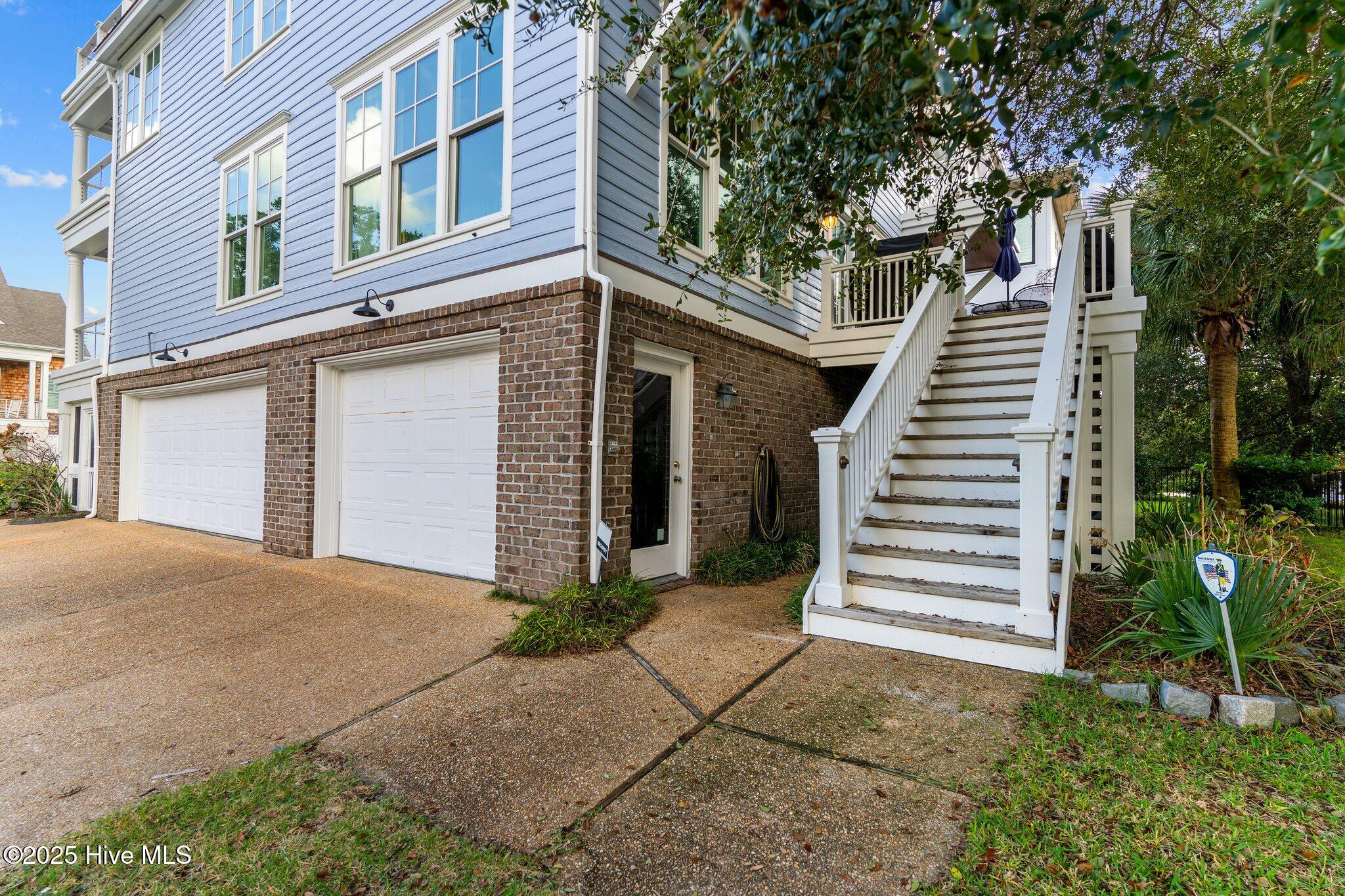 100525700 | Photo 64