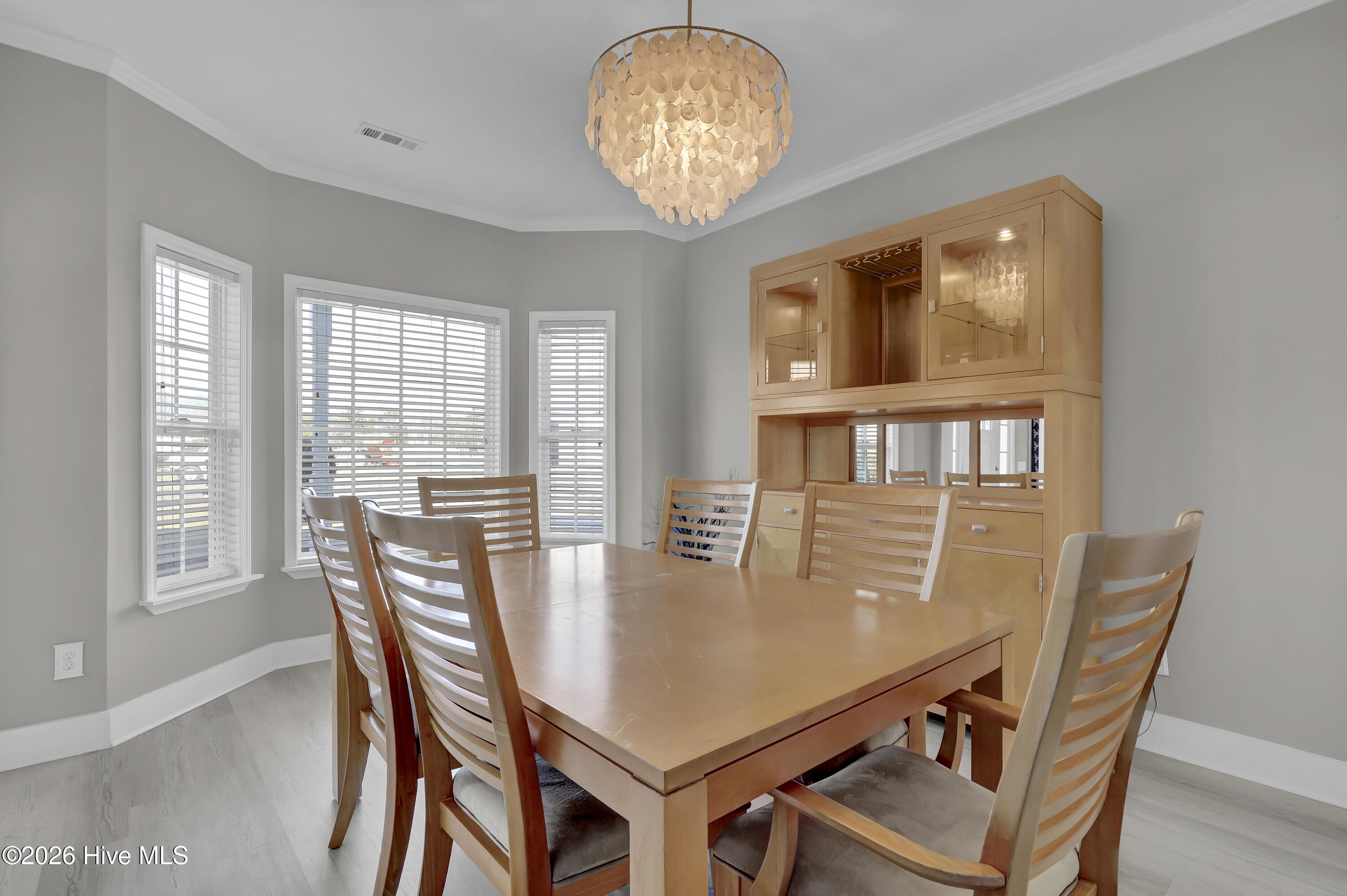 100558777 | Photo 13