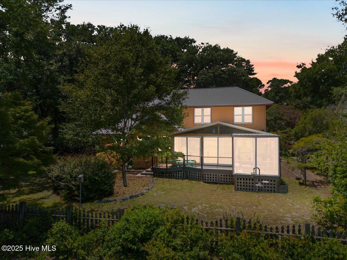 100517839 | Photo 18