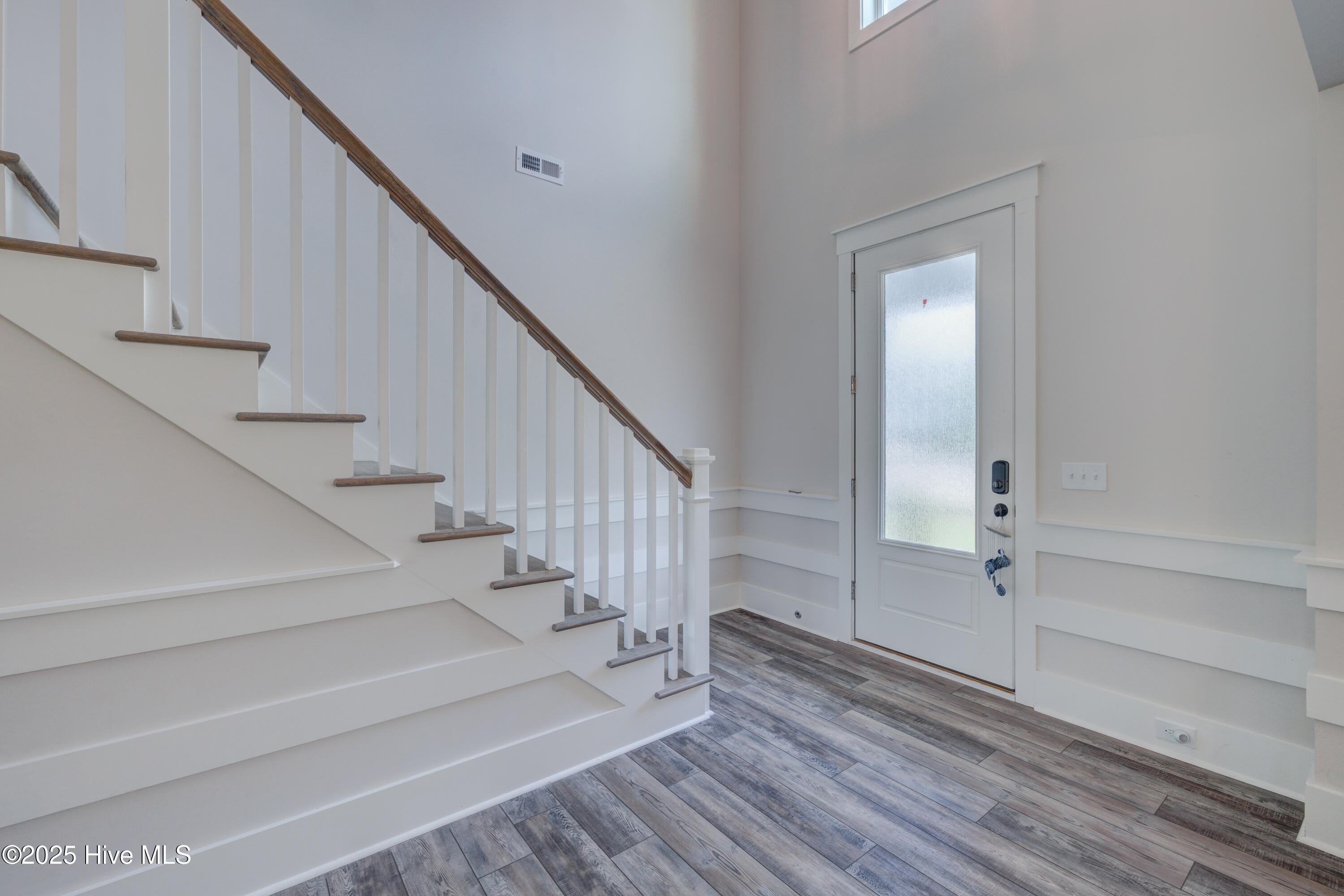 100553417 | Photo 10