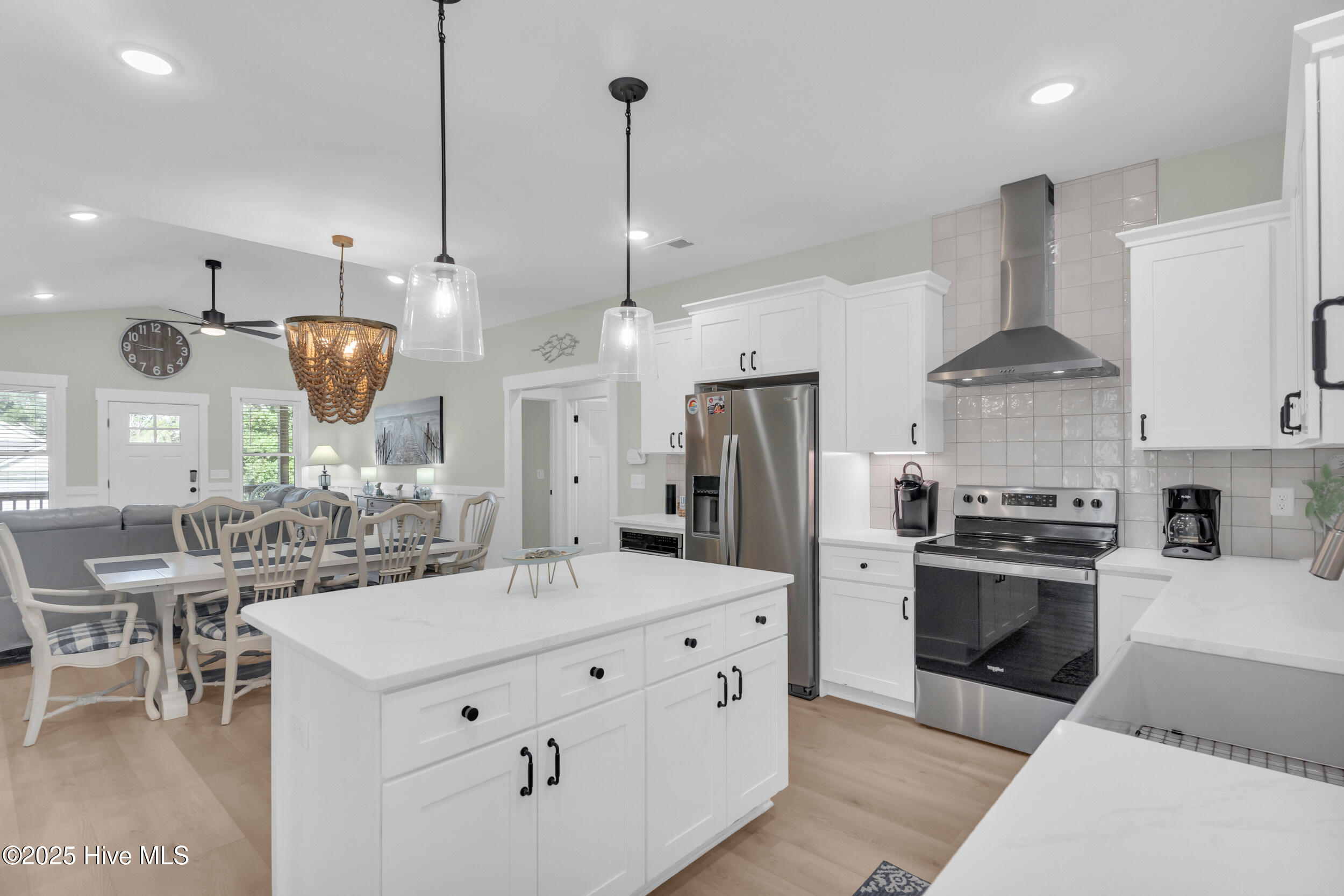 100534529 | Photo 15