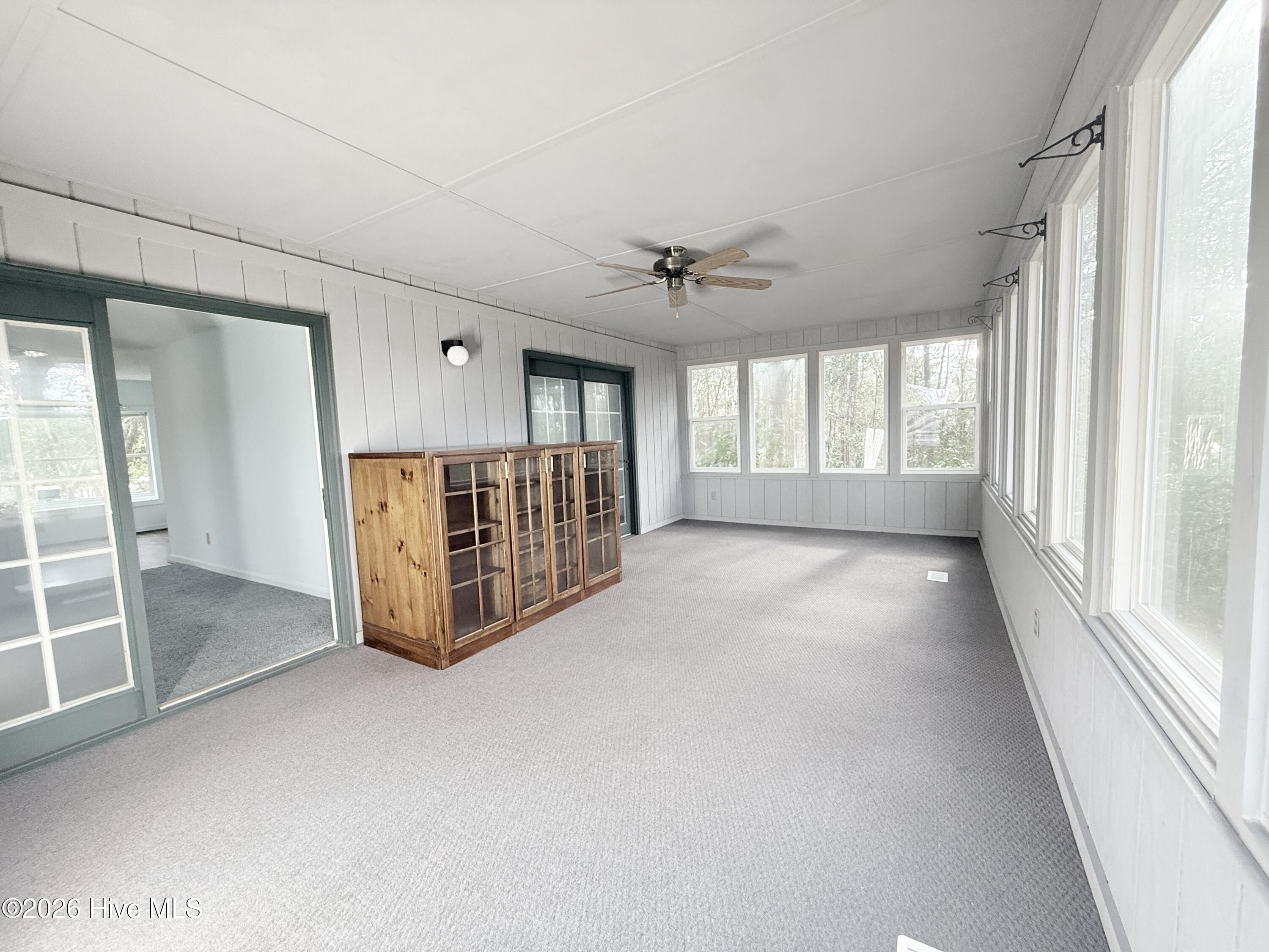 100554968 | Photo 31