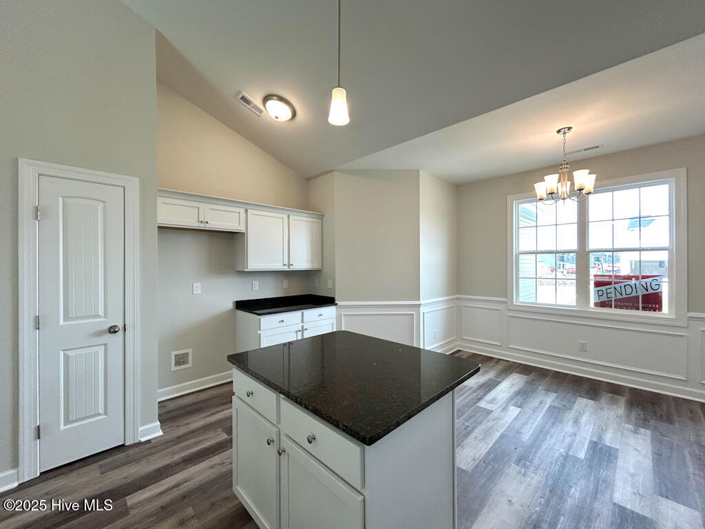 100562830 | Photo 17